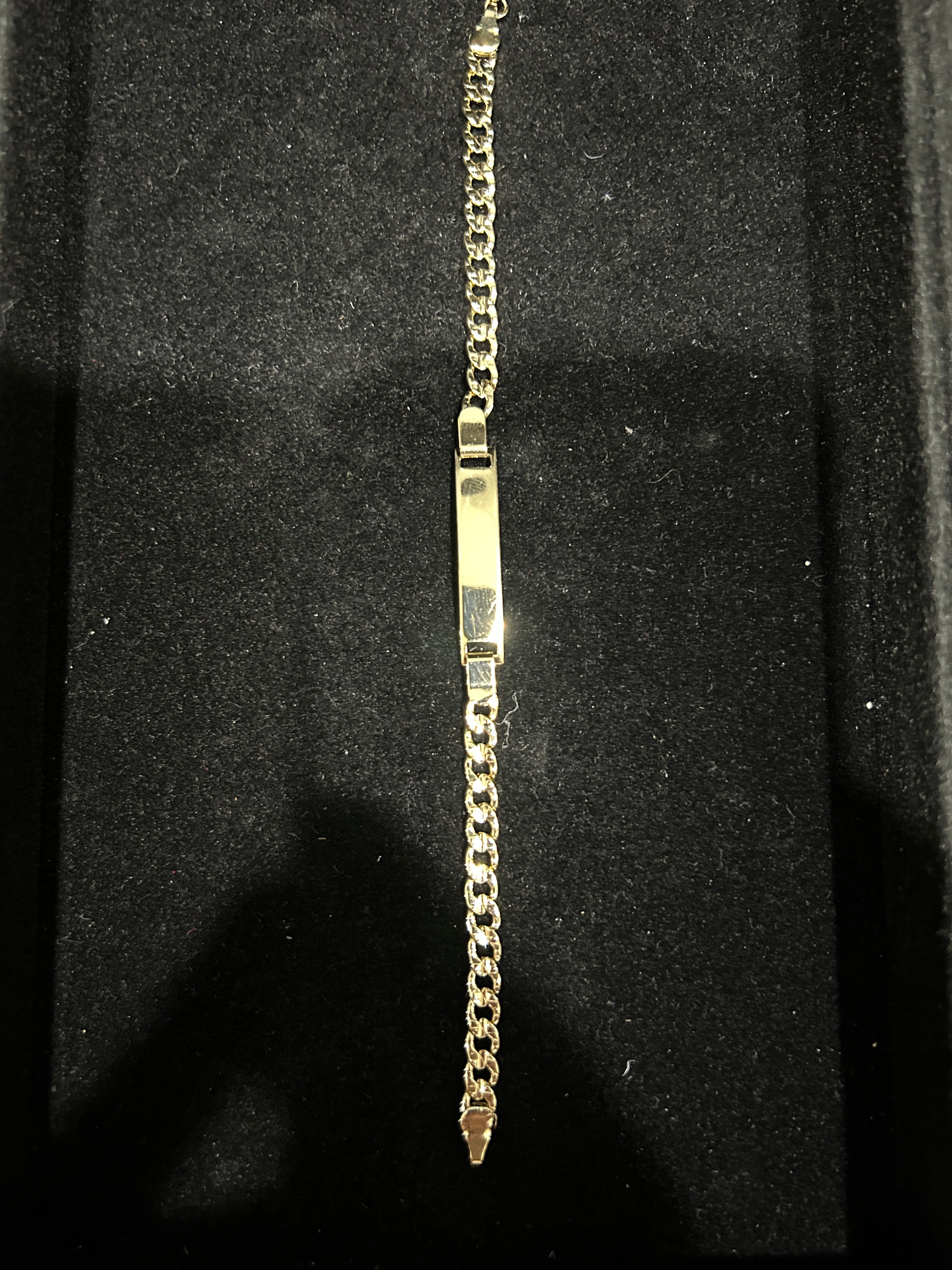 B64 - 14K Gold Diamond Cut ID 7 Inch