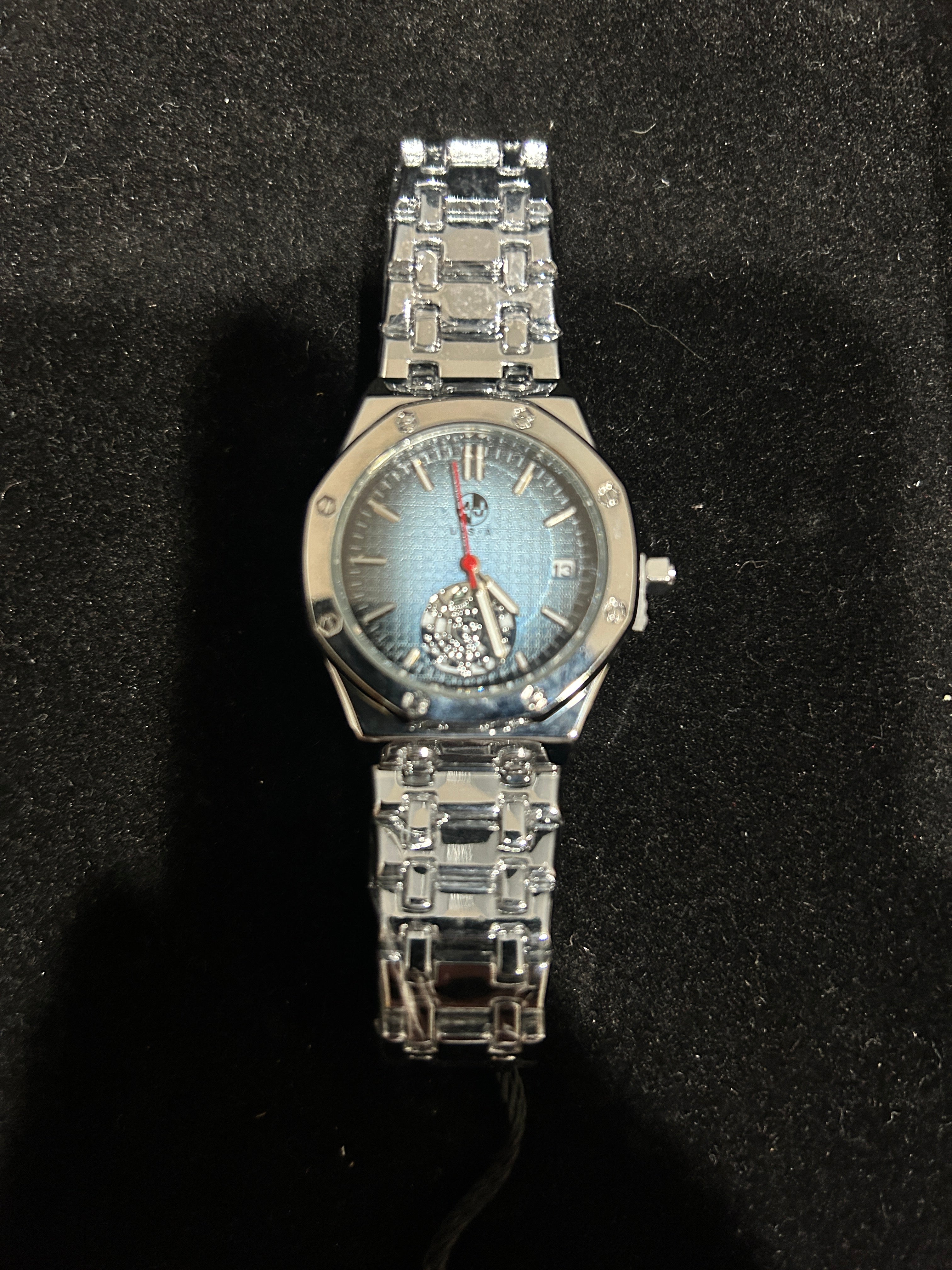 W22 - Silver Blue Face AP Style Women’s