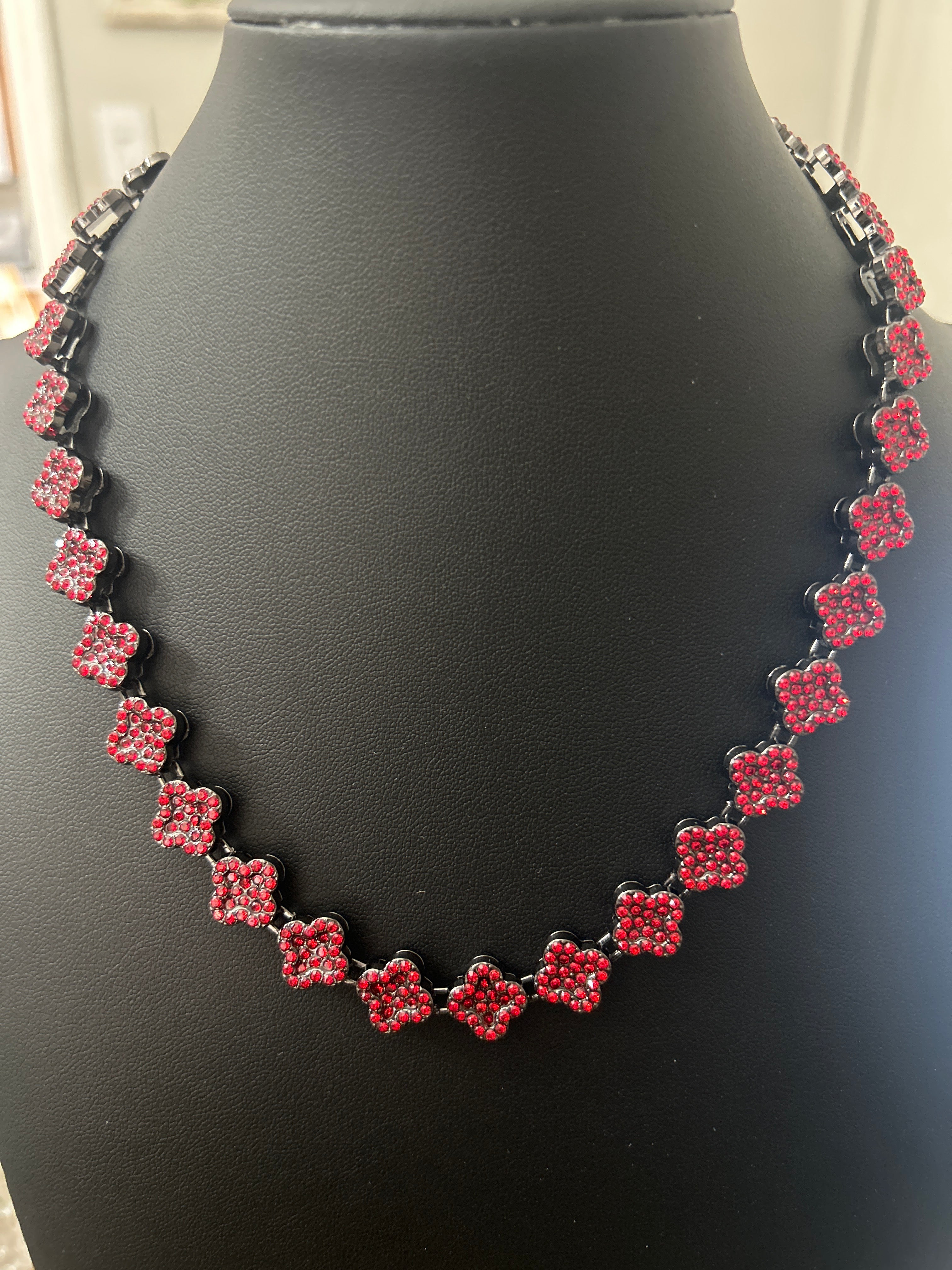 18in Black W/ Red VVS CZ Clovers