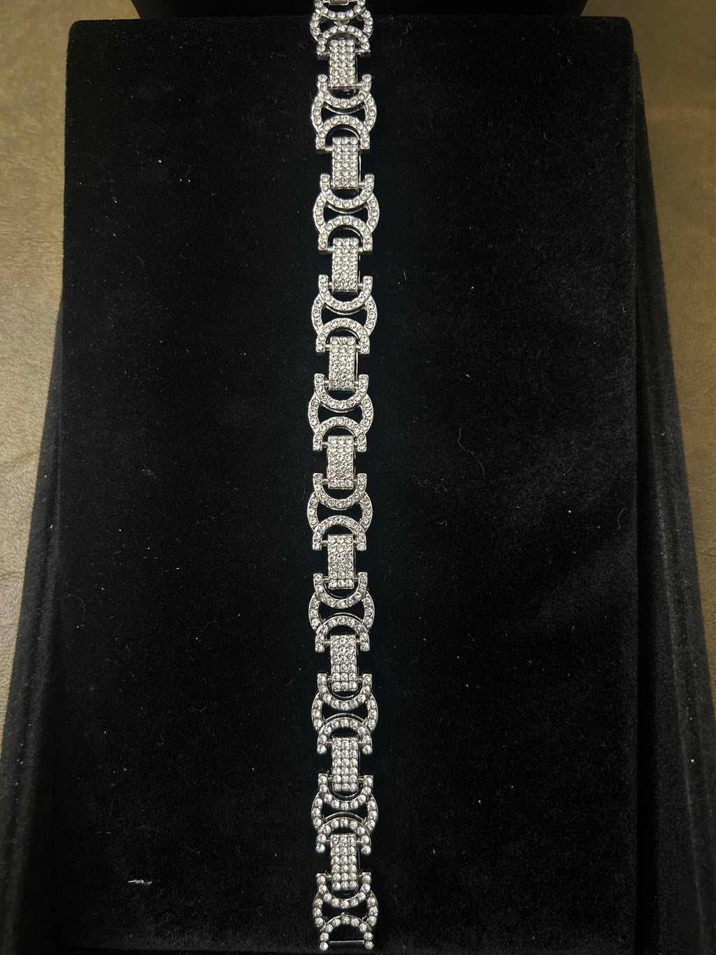 B102 - Stainless Steel VVS CZ 8.5 Inch