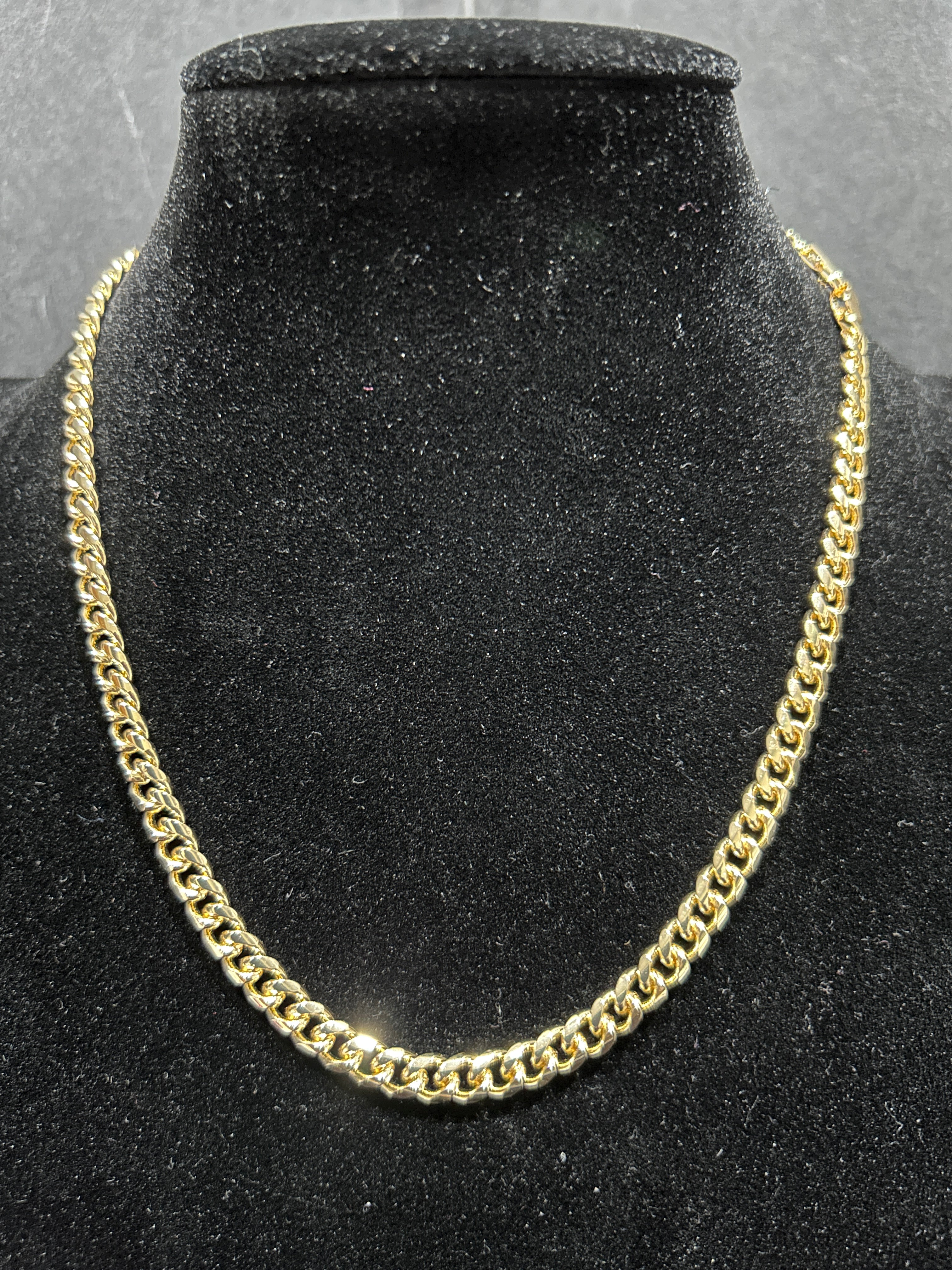 B56 - 14K Gold 18 Inch Cuban 6mm