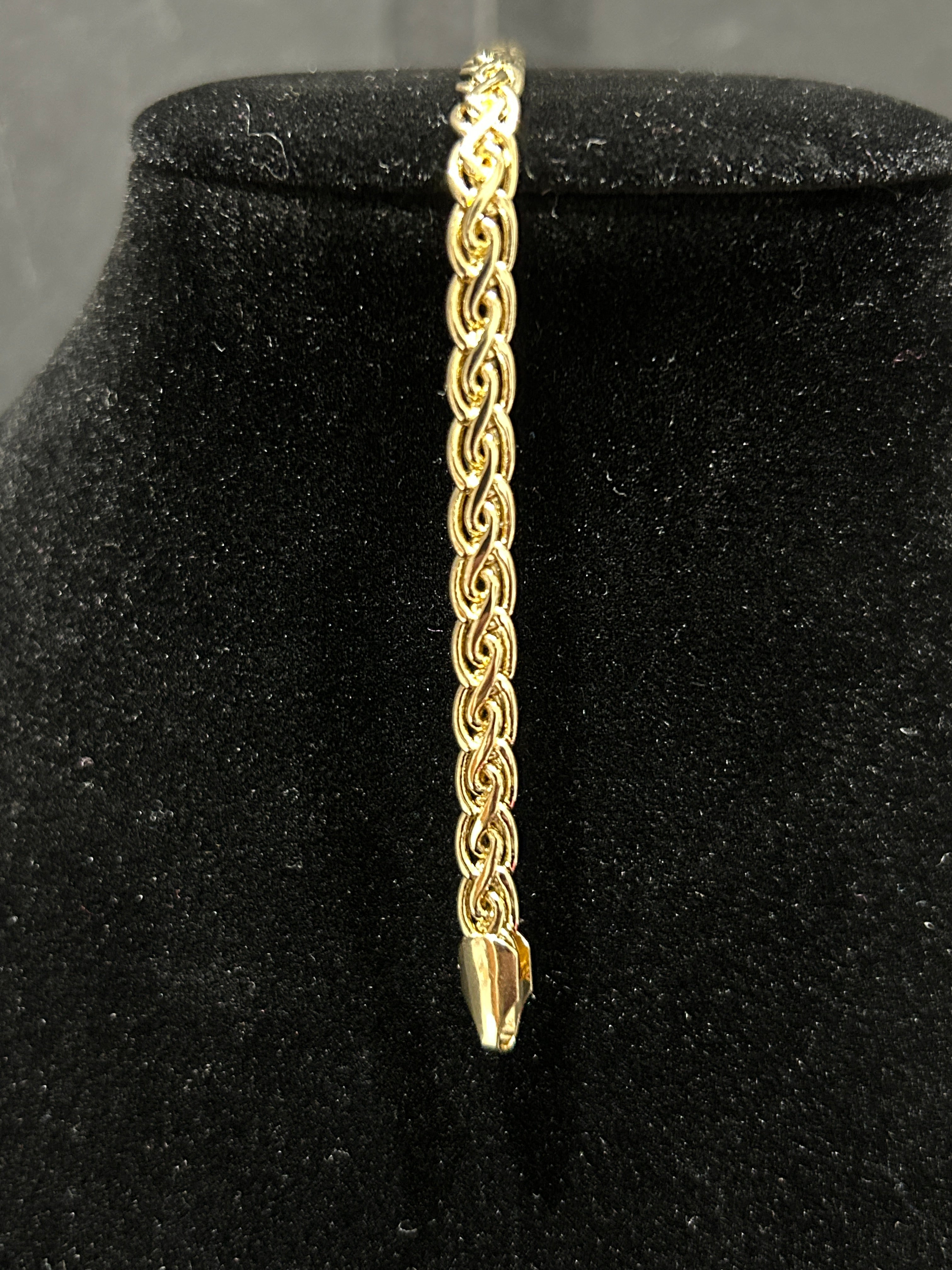 B45 - 14K Gold 7 Inch