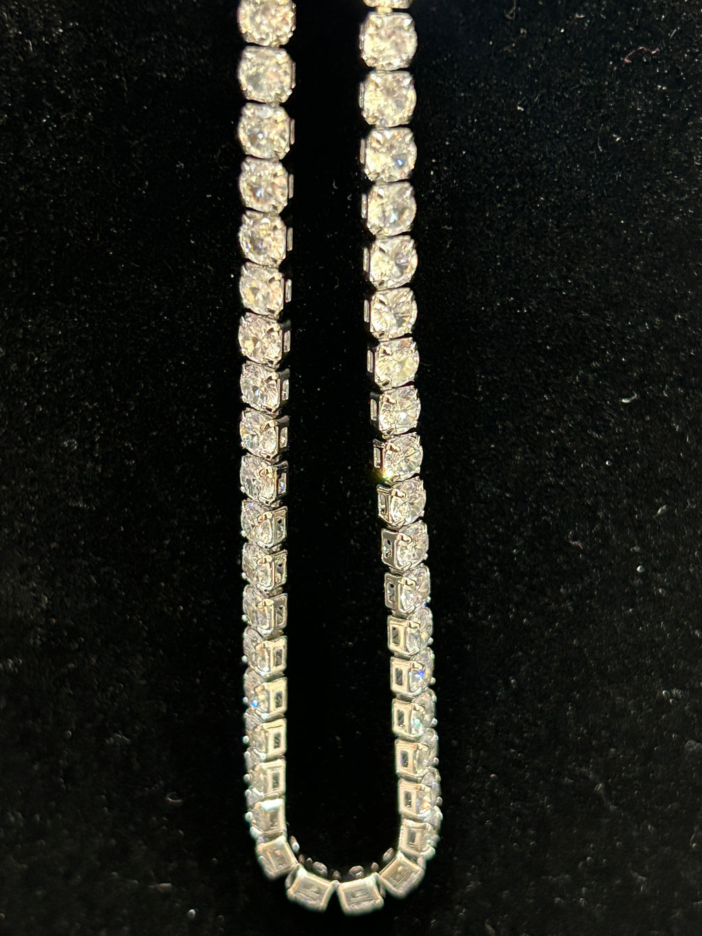 C47 - 14K White Gold VVS CZ 20 Inch Tennis