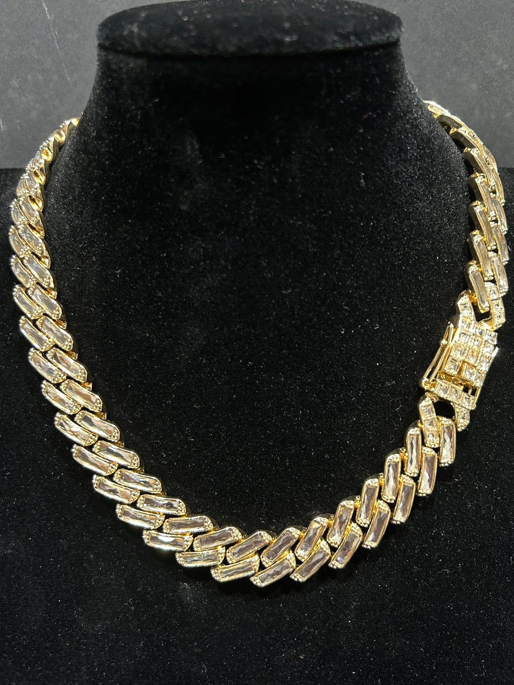 C66 - 14K Gold VVS CZ 20 Inch Cuban