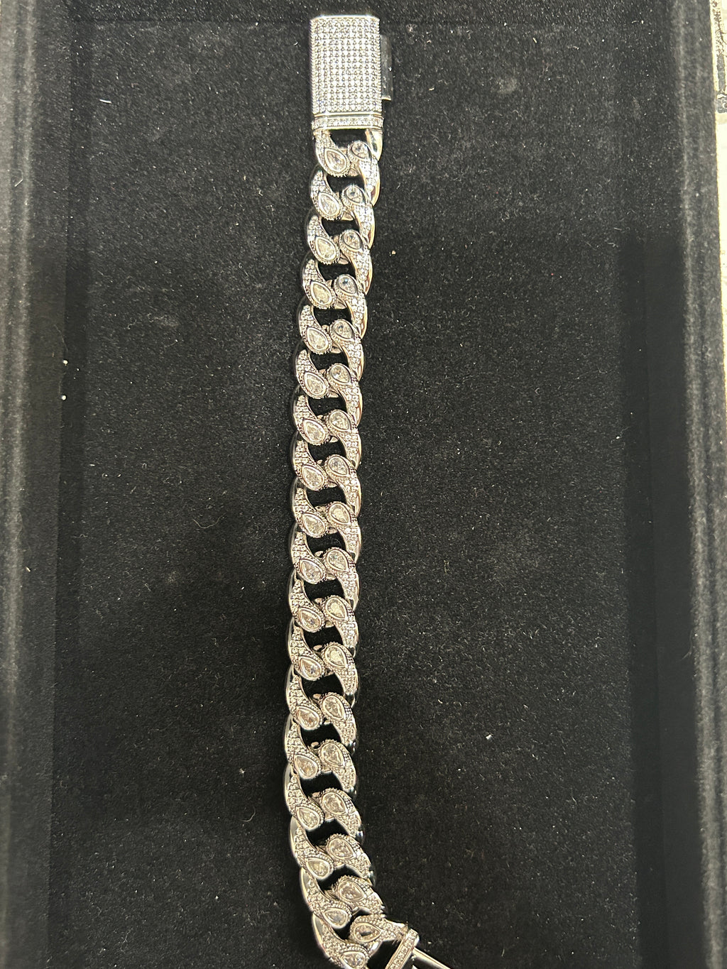 B42 - 14K White Gold VVS CZ Iced Out Cuban 8 Inch 16mm