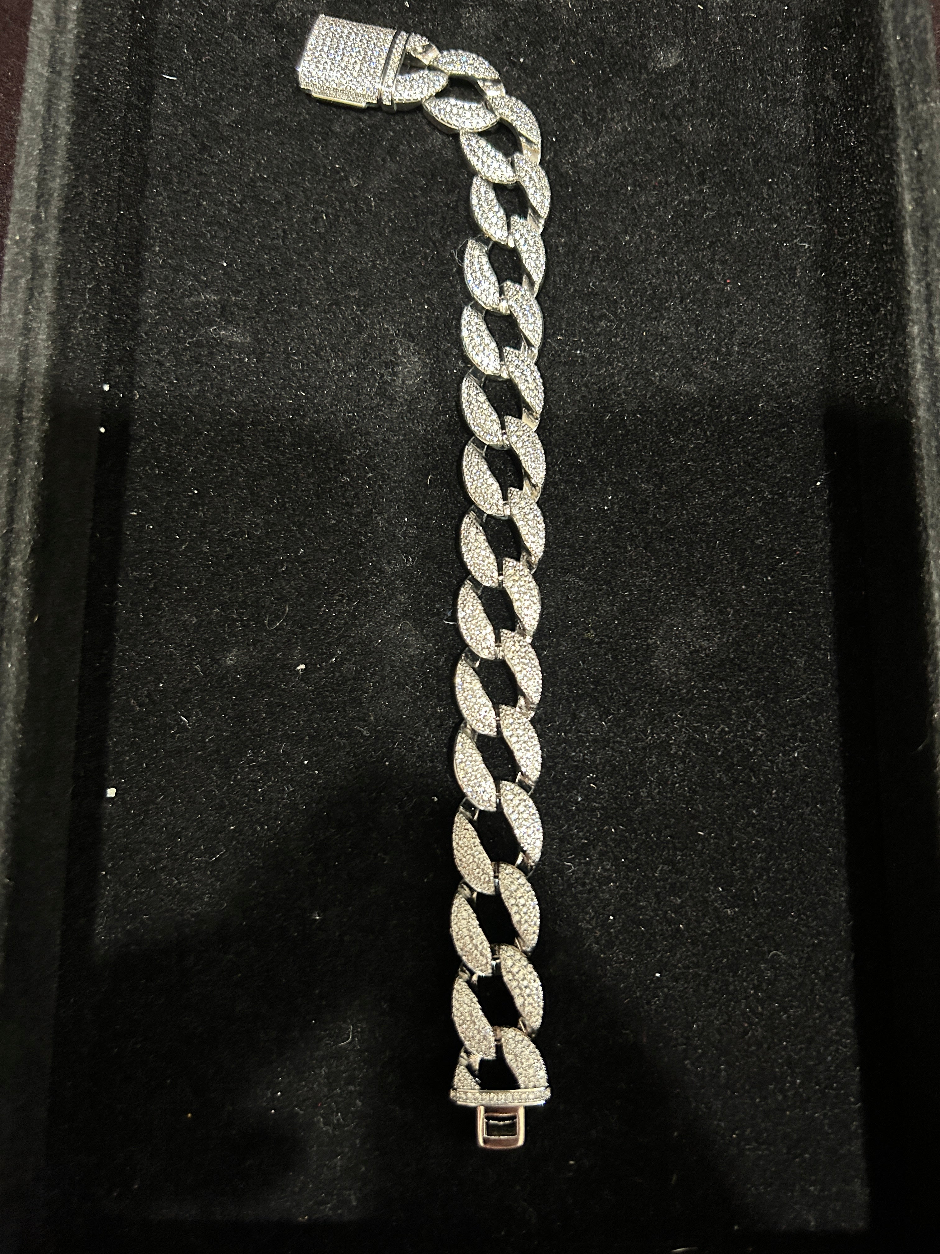 B43 - 14K White Gold VVS CZ Iced Out 8 Inch Cuban