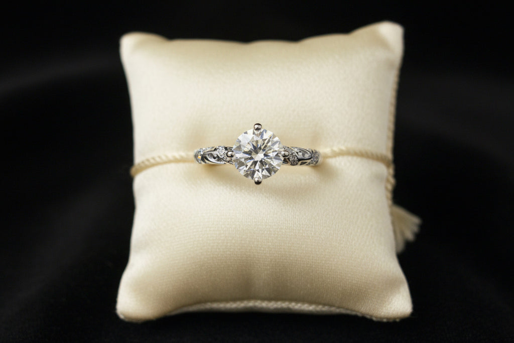 2CT Moissanite Ring Adj. 6-10
