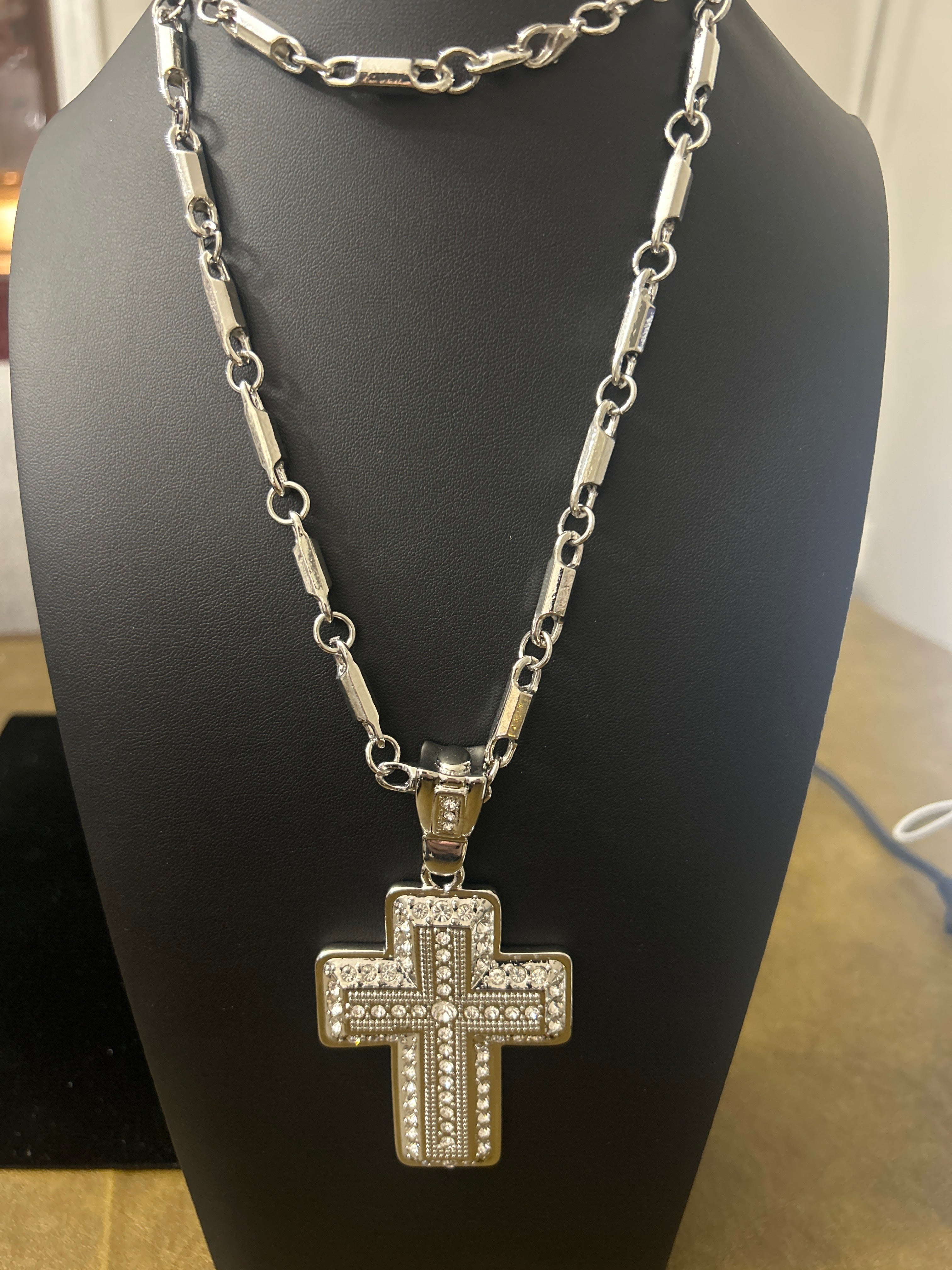 C104 - 32 Inch Stainless Steel Chain W/ VVS CZ Cross