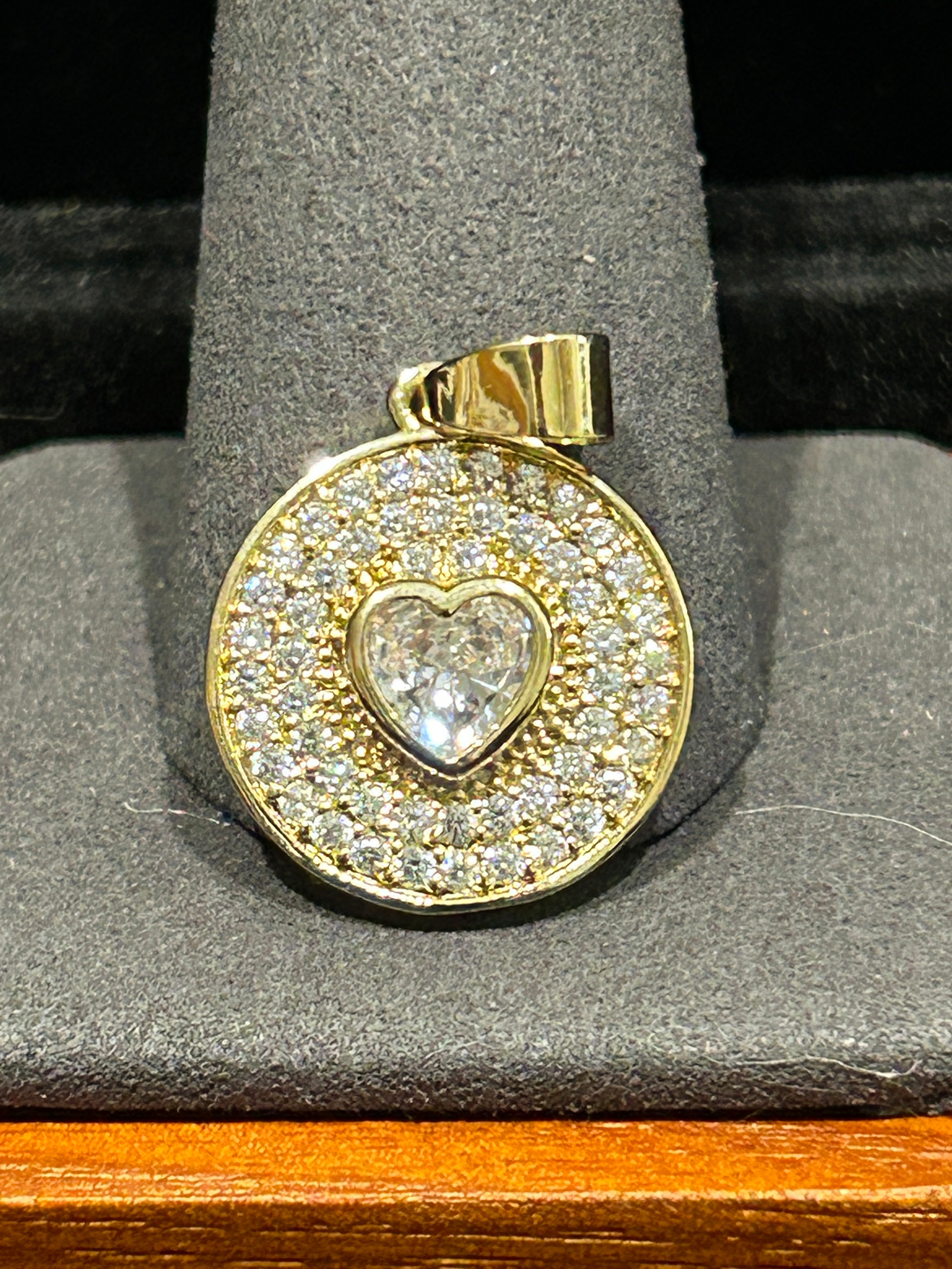 P37 - 14K Gold Round VVS CZ Heart