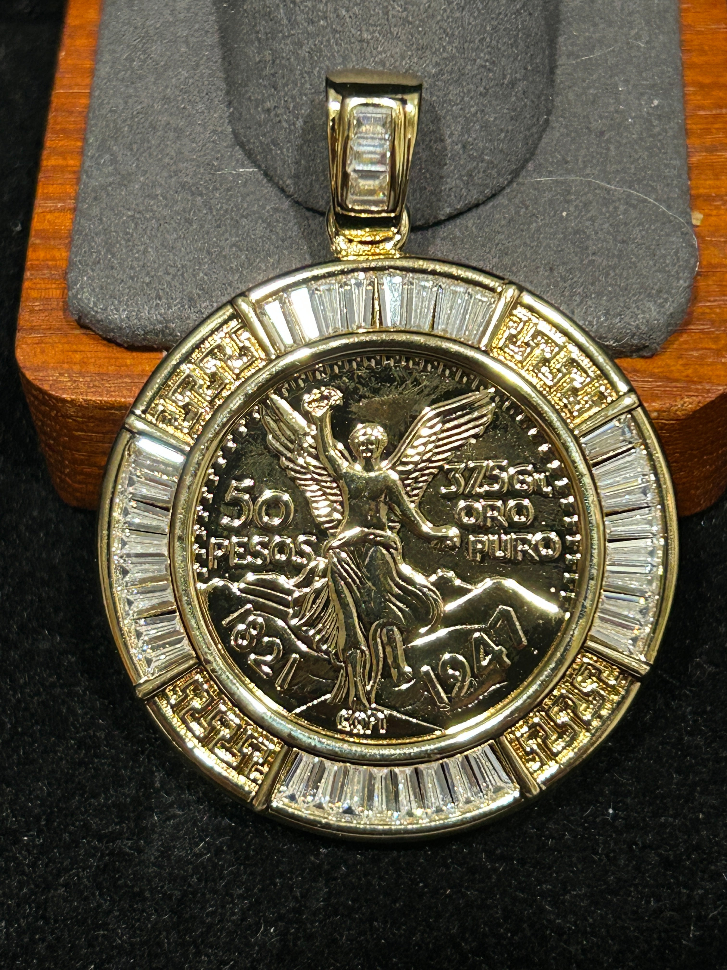 P45 - 14K Gold VVS CZ Peso