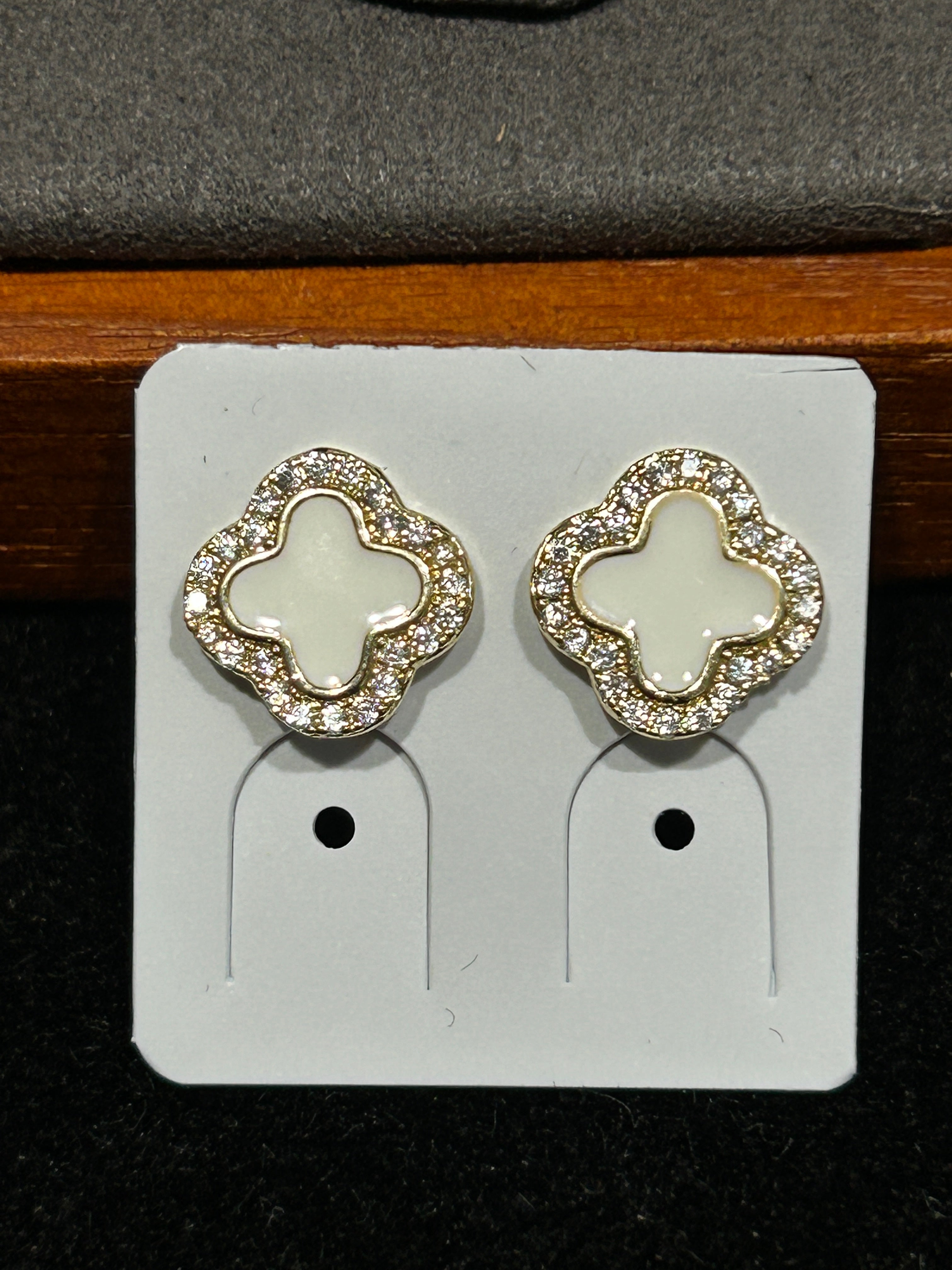 E66 - 14K Gold White Clovers VVS CZ
