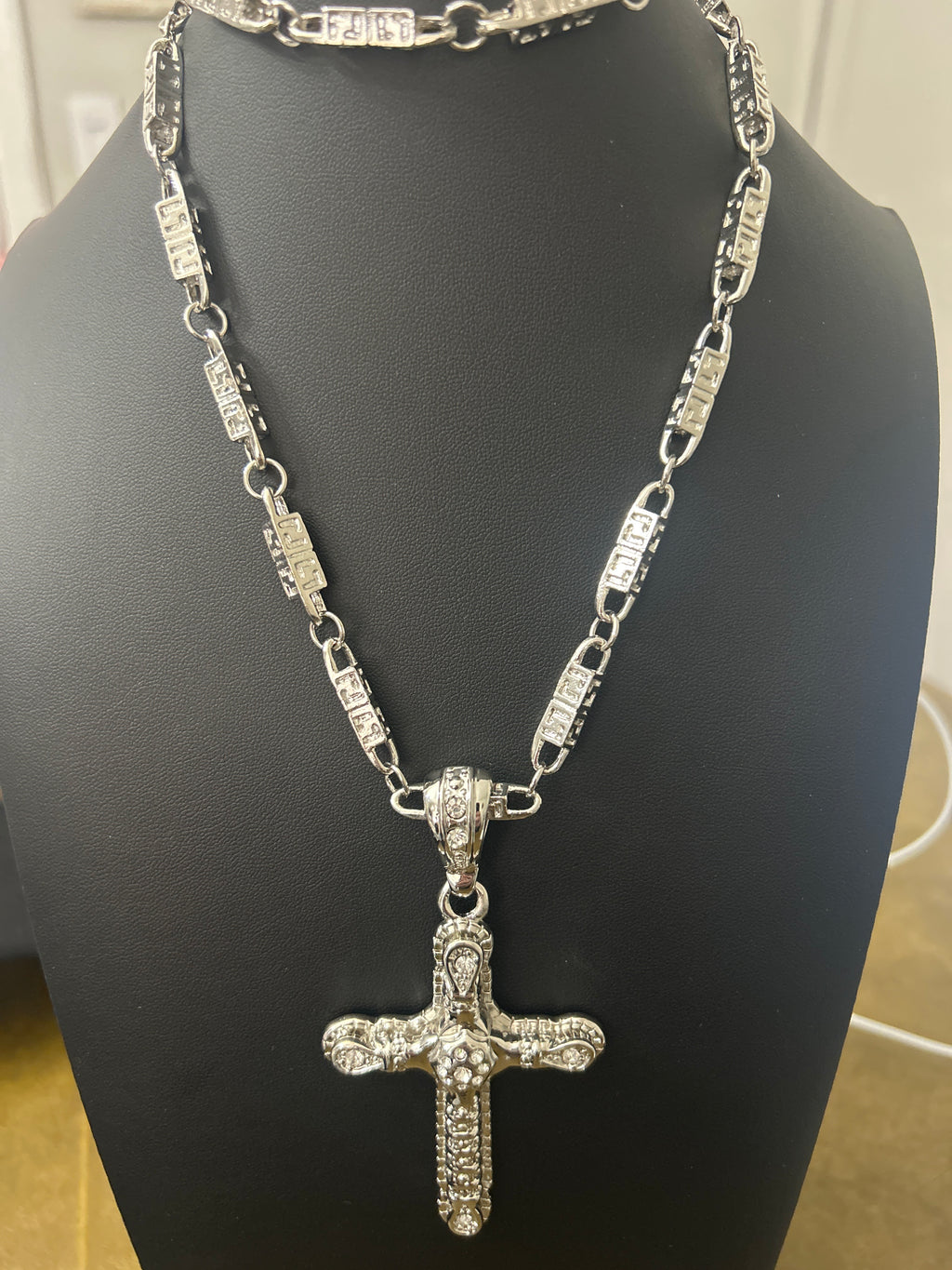 28in Stainless Steel Chain W/ VVS CZ Stainless Cross