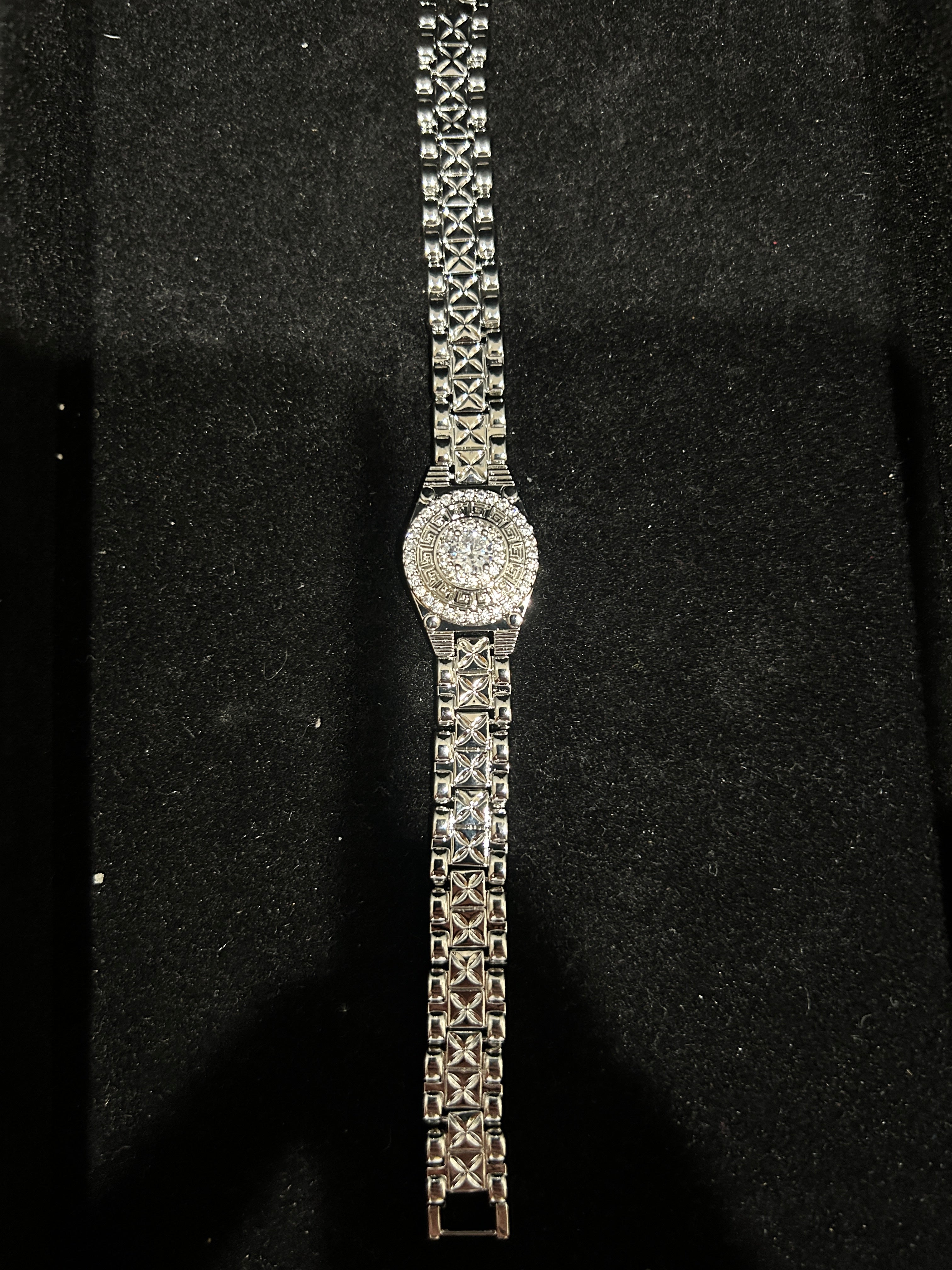 B53 - 14K White Gold VVS CZ 10.5mm 7 Inch