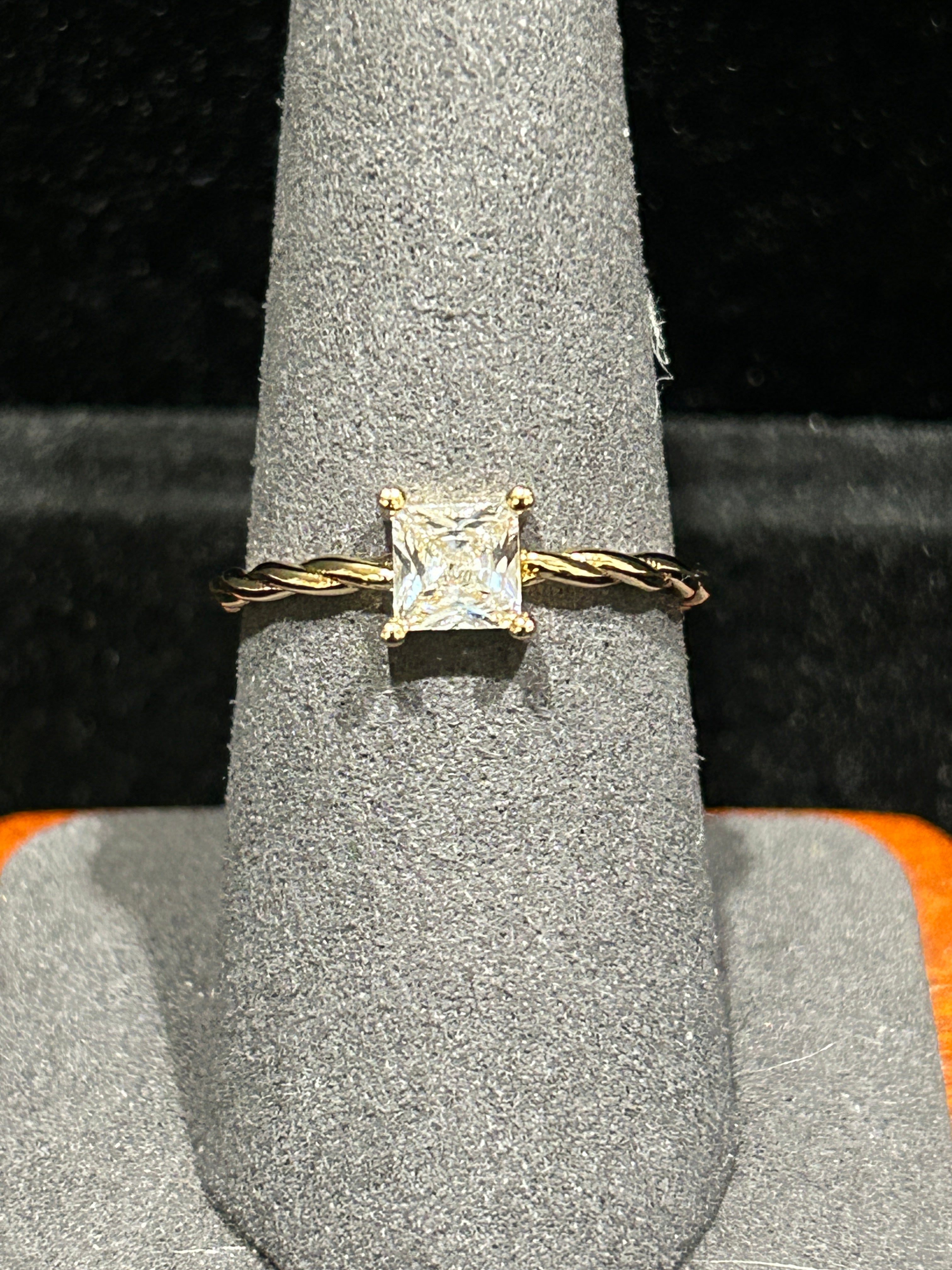 R35 - 14K Gold VVS CZ Princess Cut Size 8