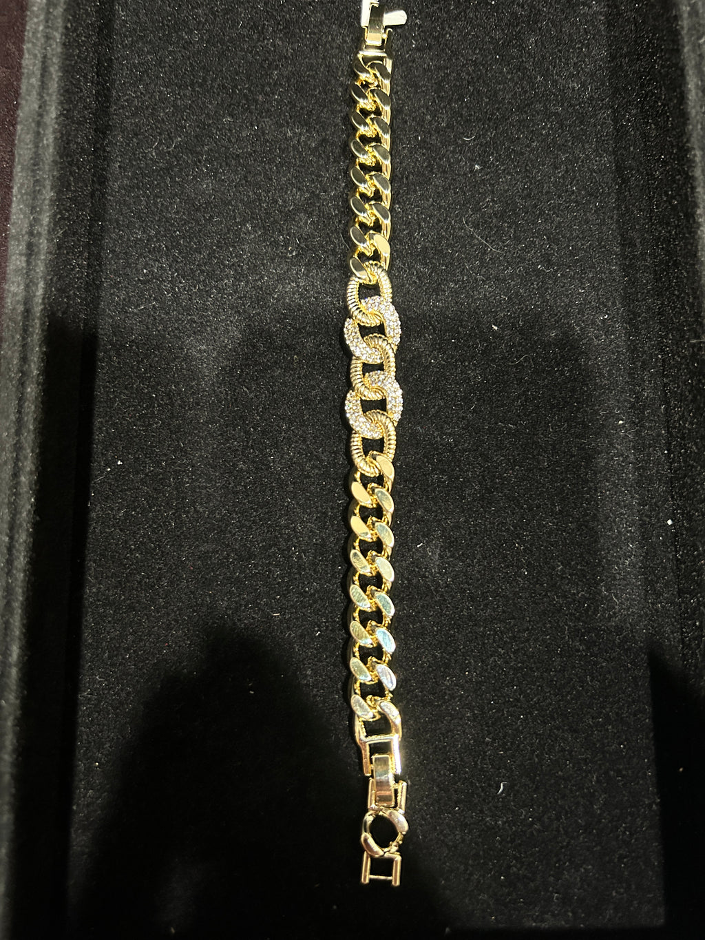 B69 - 14K Gold VVS CZ Circles 7 Inch