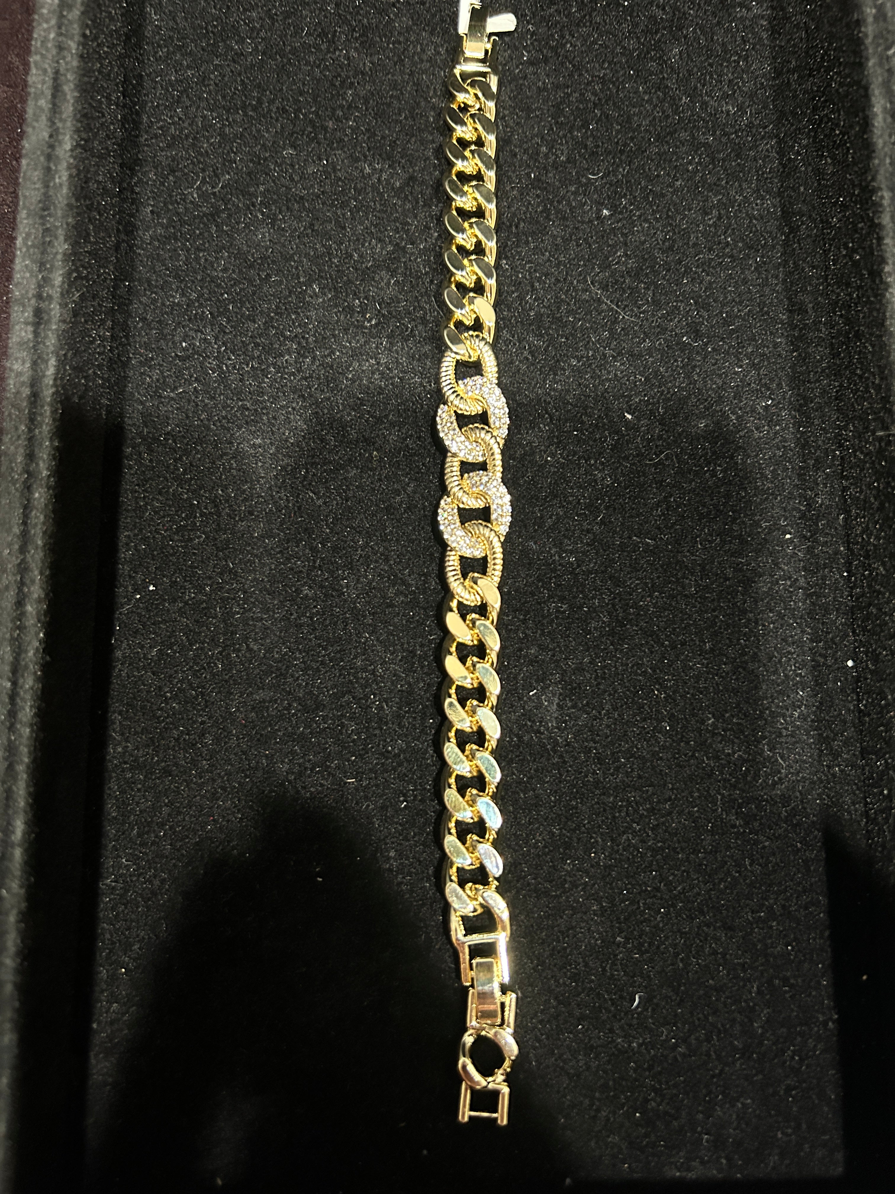 B69 - 14K Gold VVS CZ Circles 7 Inch