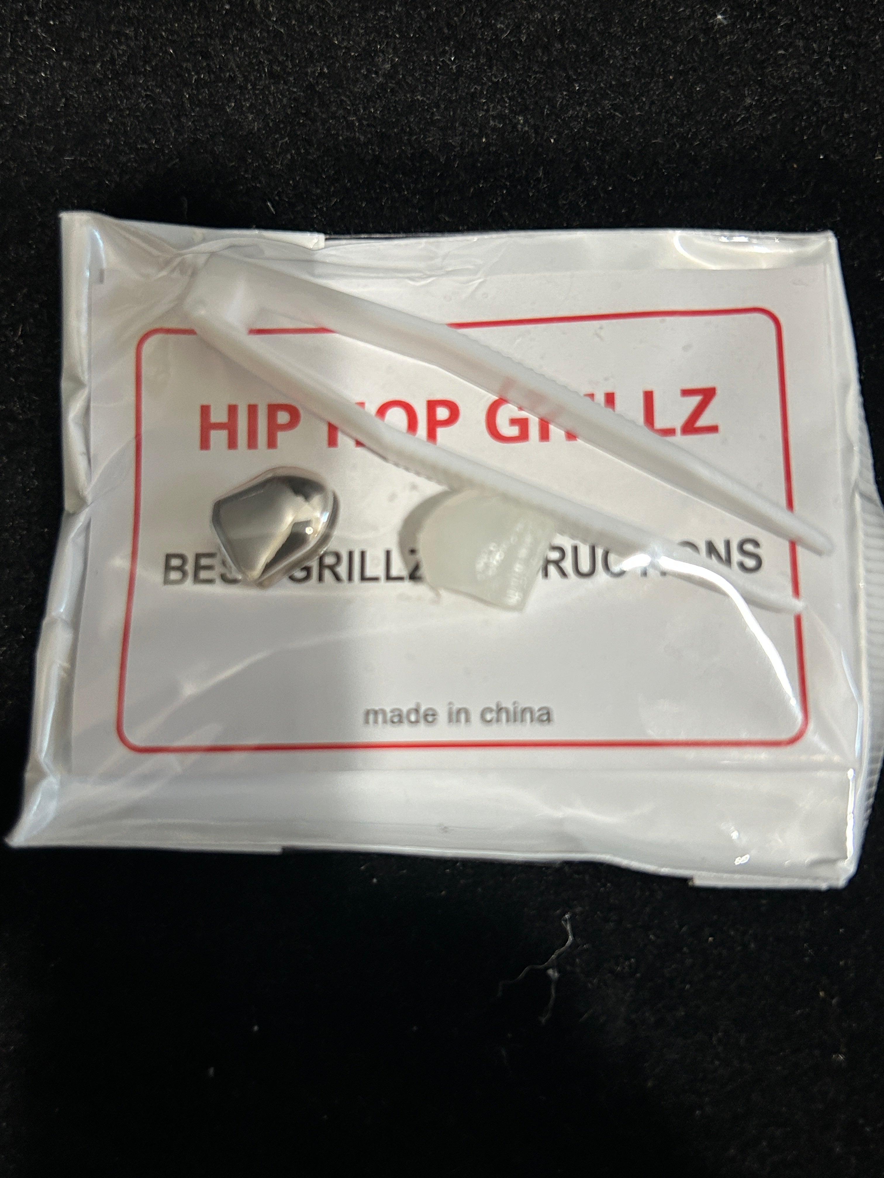 G6 - 14K White Gold Single