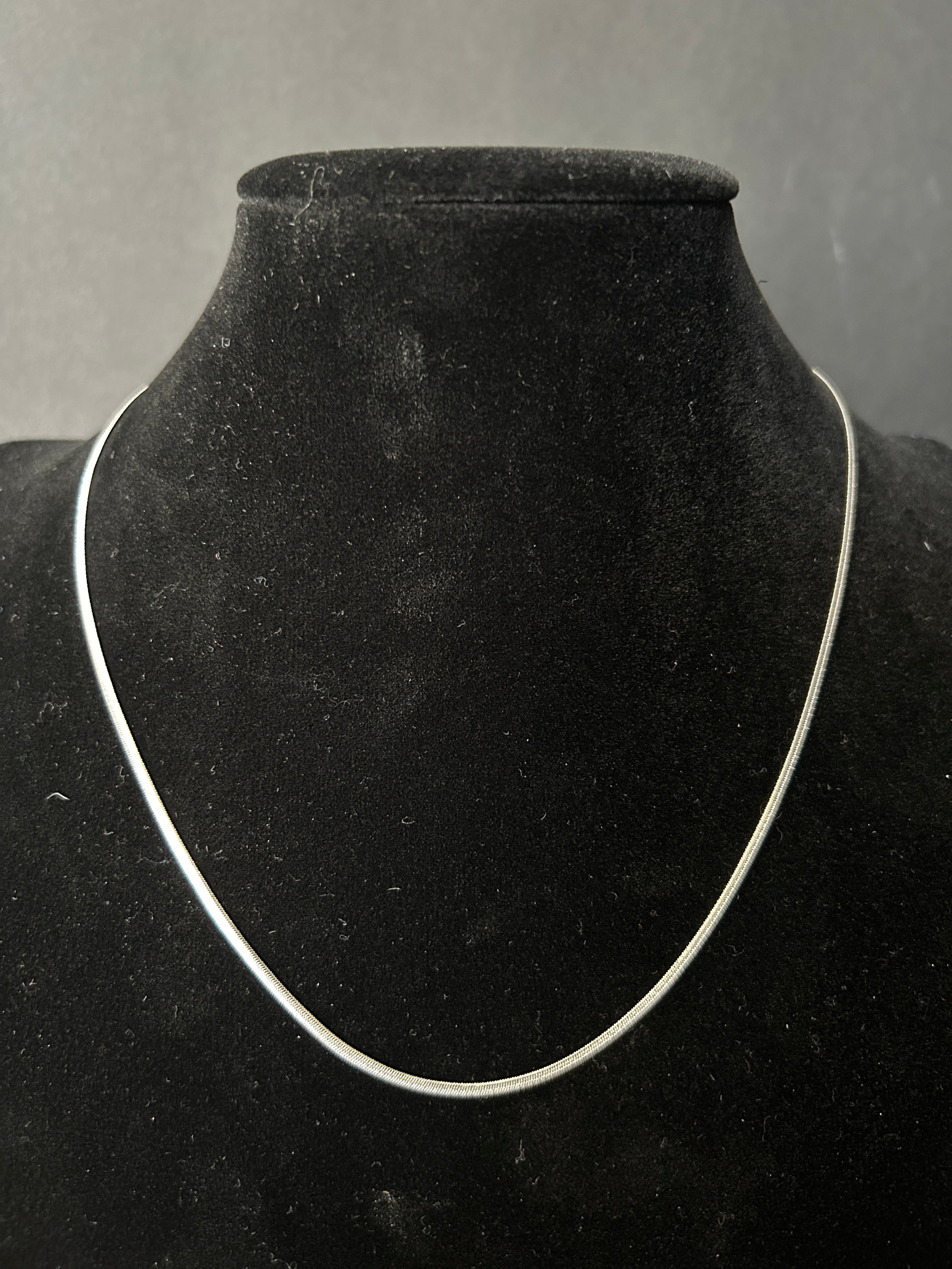 C67 - 14K White Gold 18 Inch Herringbone