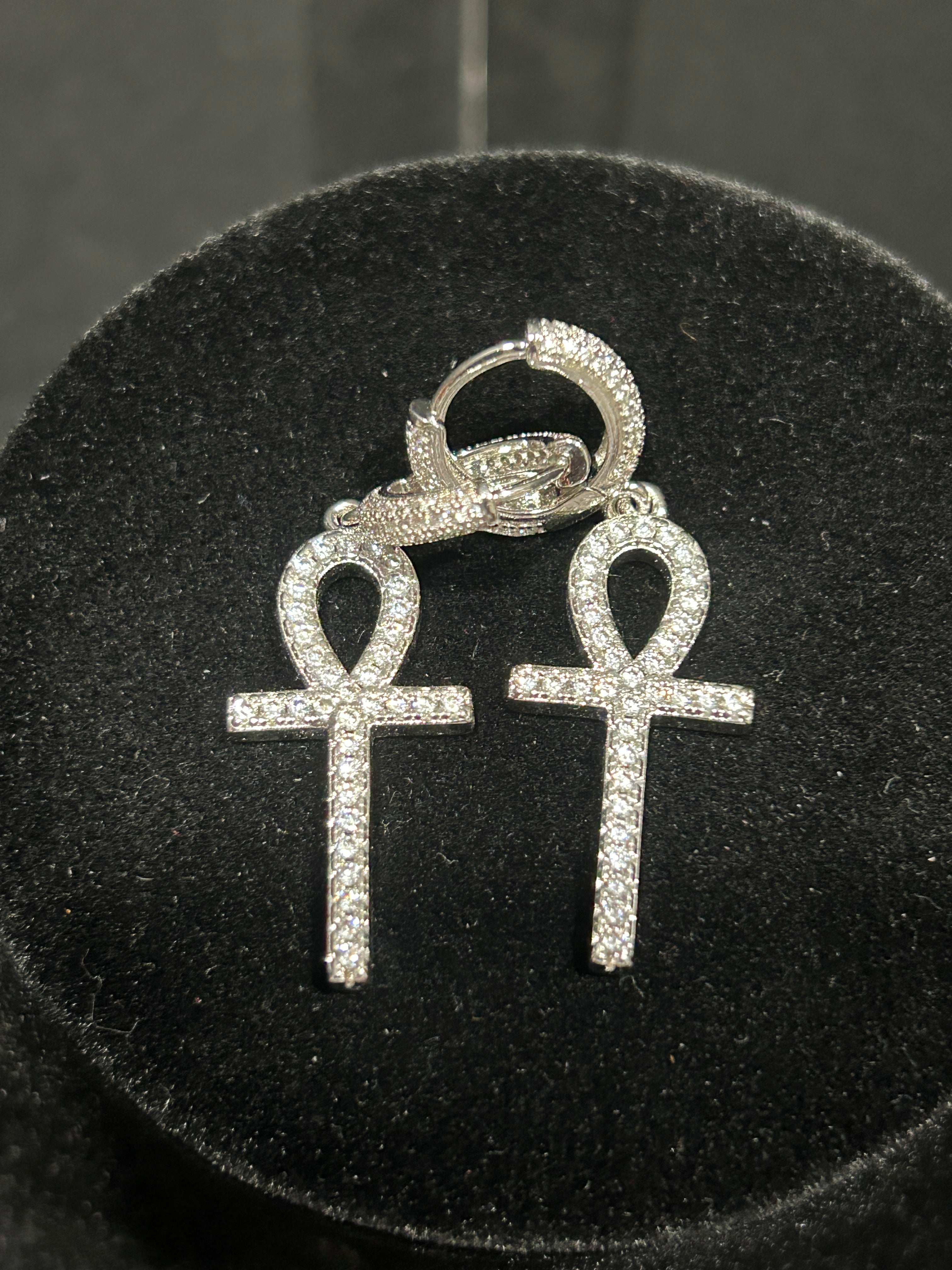 E73 - 14K White Gold VVS CZ Ankh