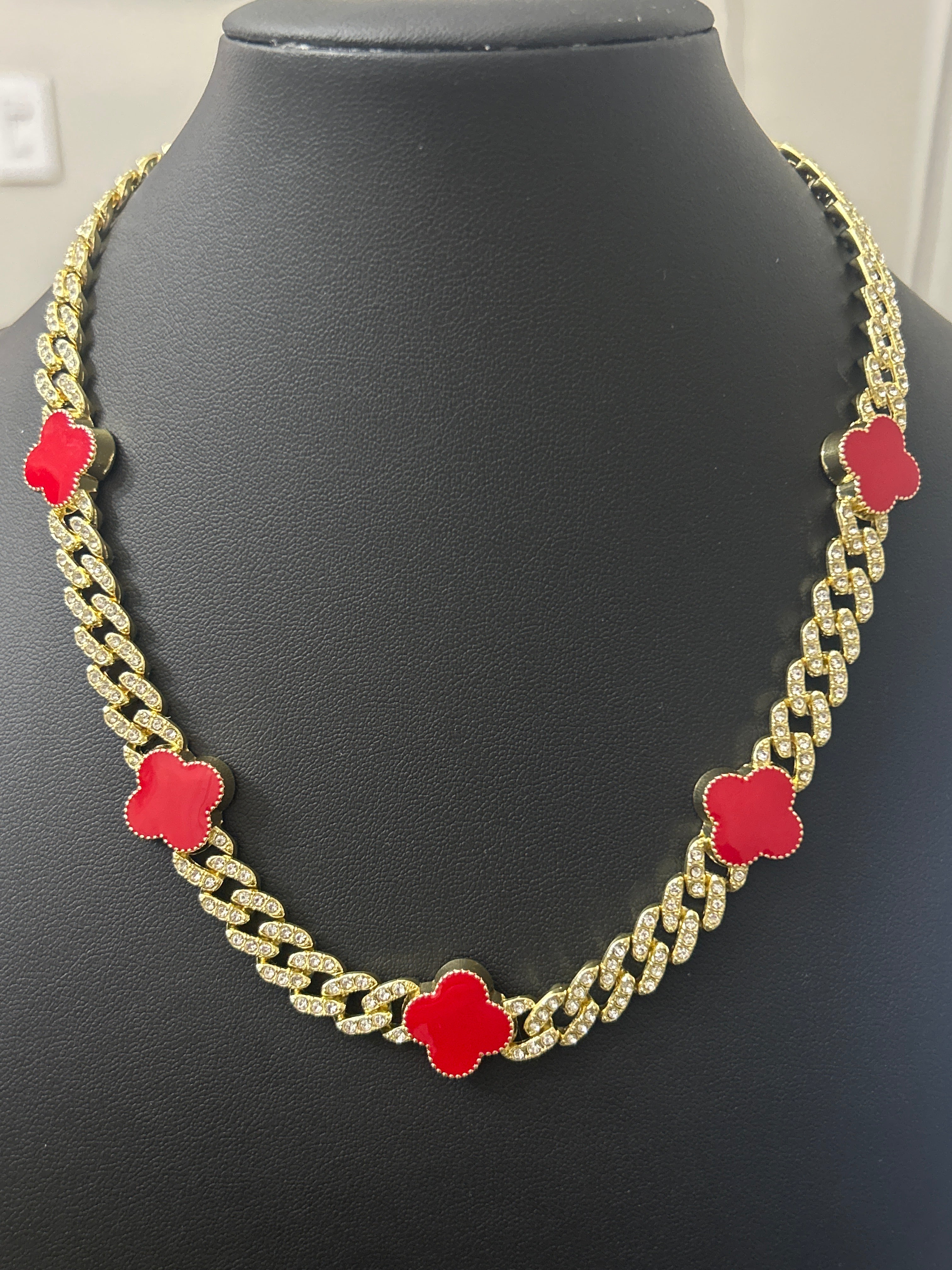 C101 - 14k Gold VVS CZ 18 Inch Cuban W/ Red Clovers