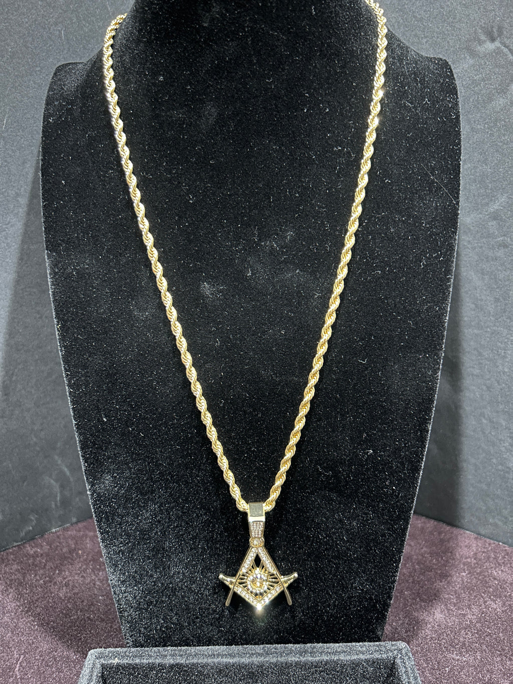 C62 - 14K Gold 5mm Rope Combo  W/ VVS CZ Mason Pendant