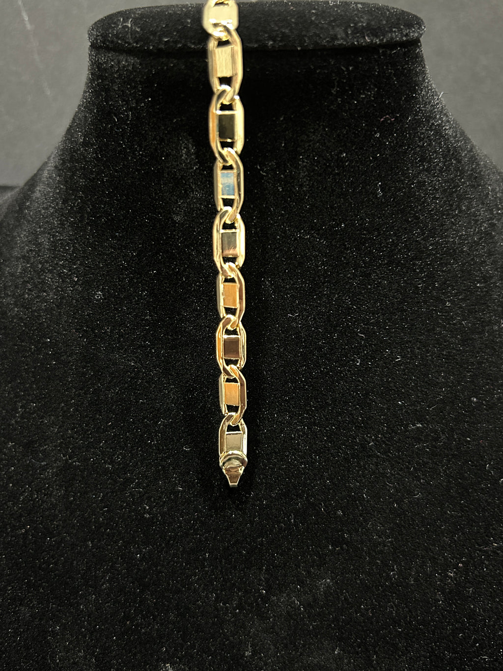 B62 - 14K Gold 8 Inch Gucci Mariner 6mm