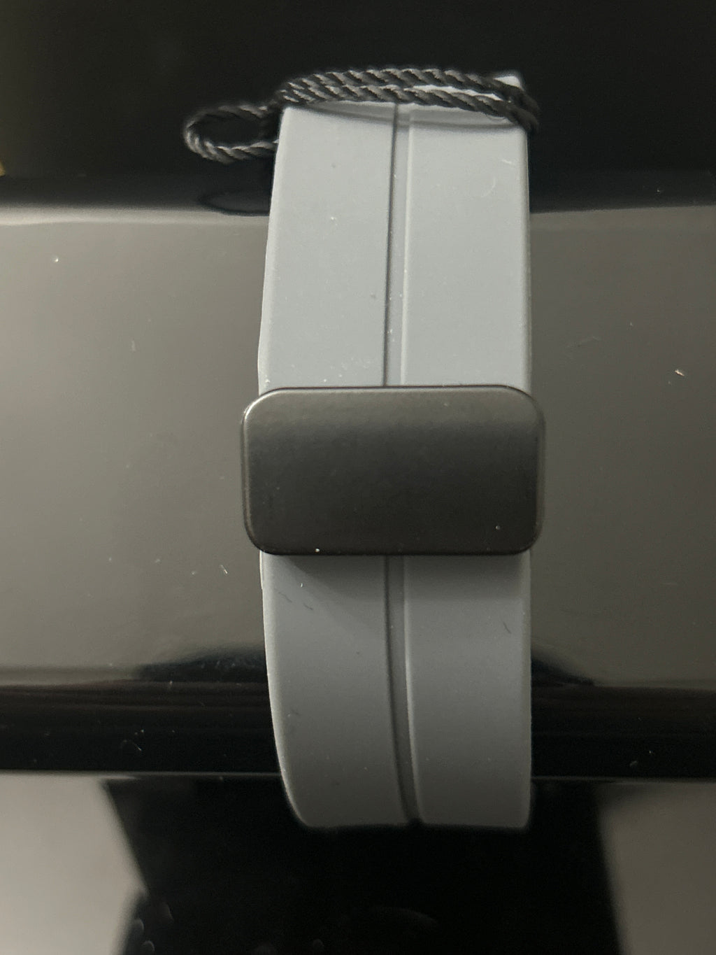 W37 - 42mm Grey Rolex Style Rubber Band Magnetic