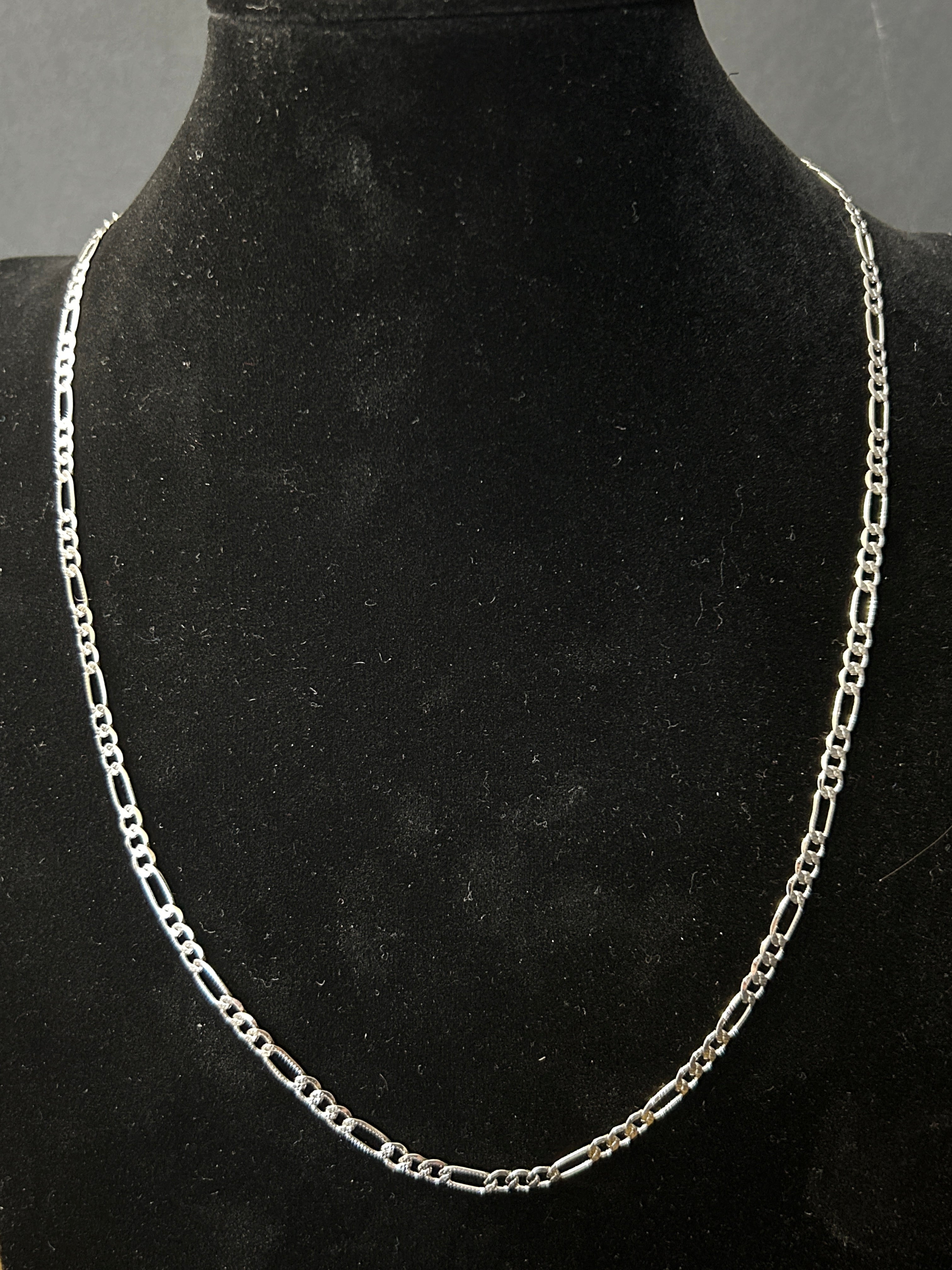 C72 - 14K White Gold 22 Inch Diamond Cut Figaro 3.5mm