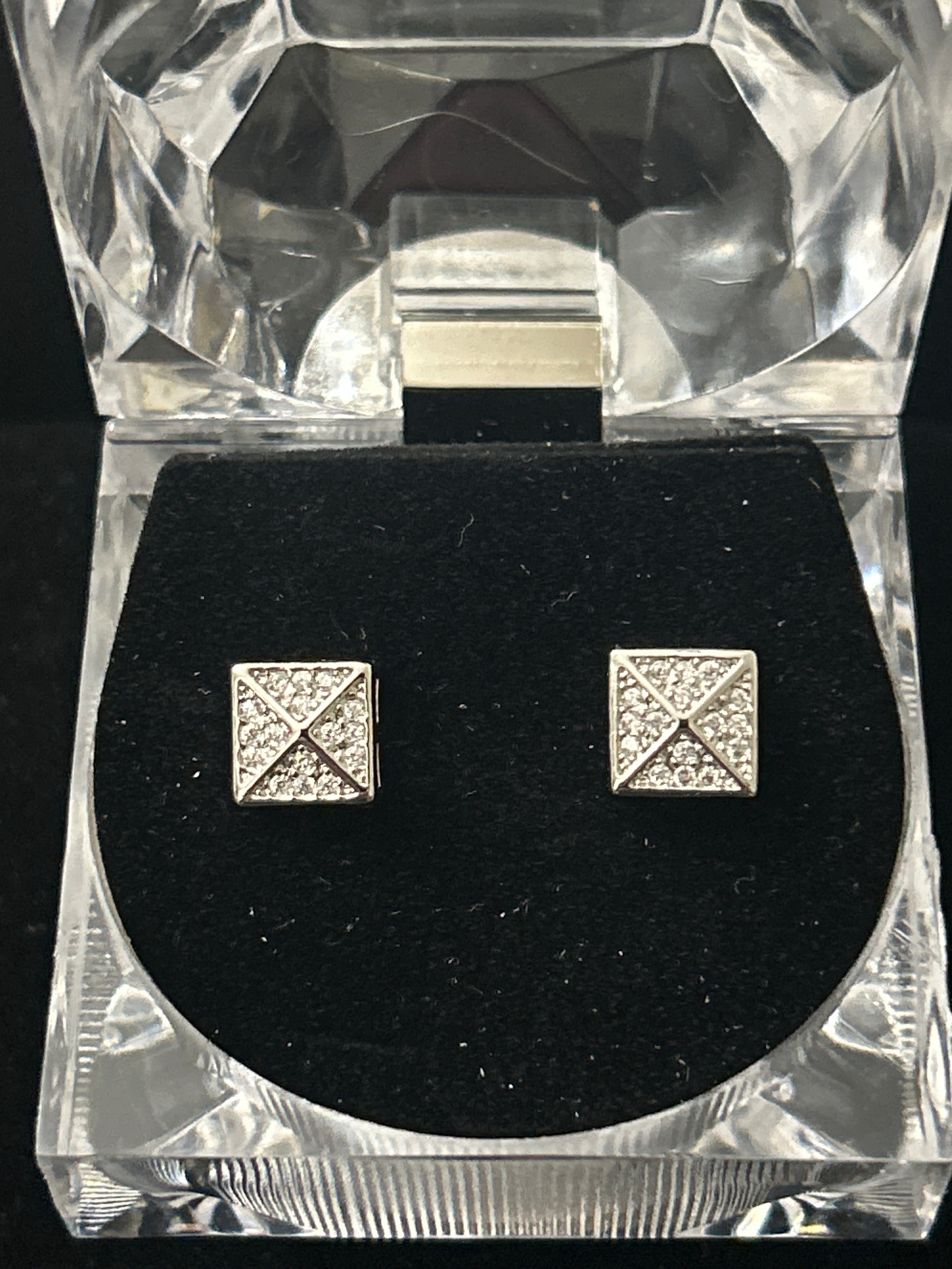 E115 - Stainless Steel VVS CZ Squares