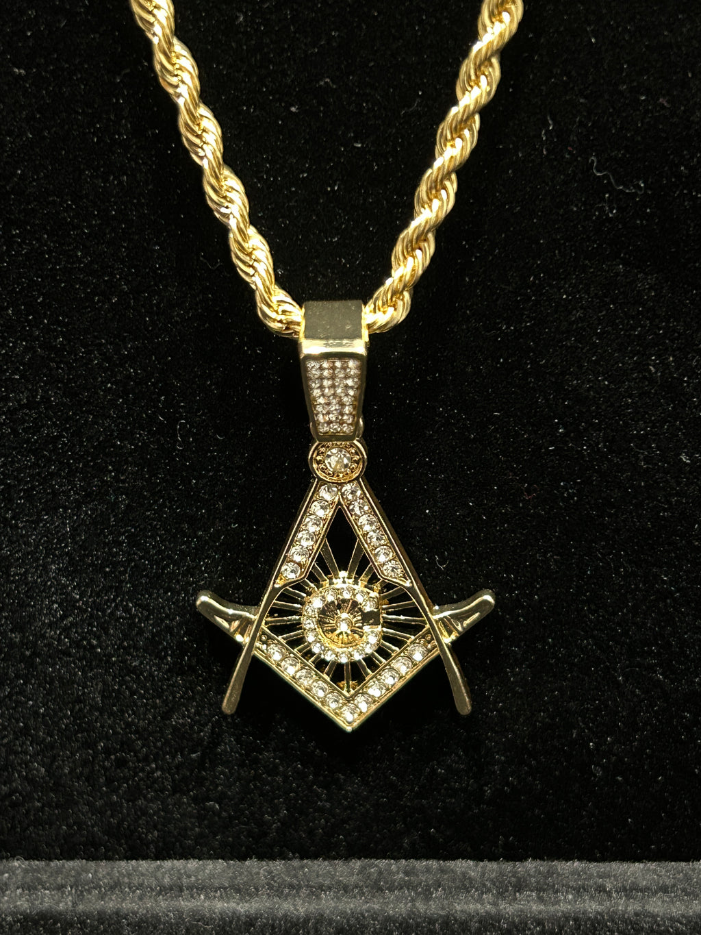 C62 - 14K Gold 5mm Rope Combo  W/ VVS CZ Mason Pendant