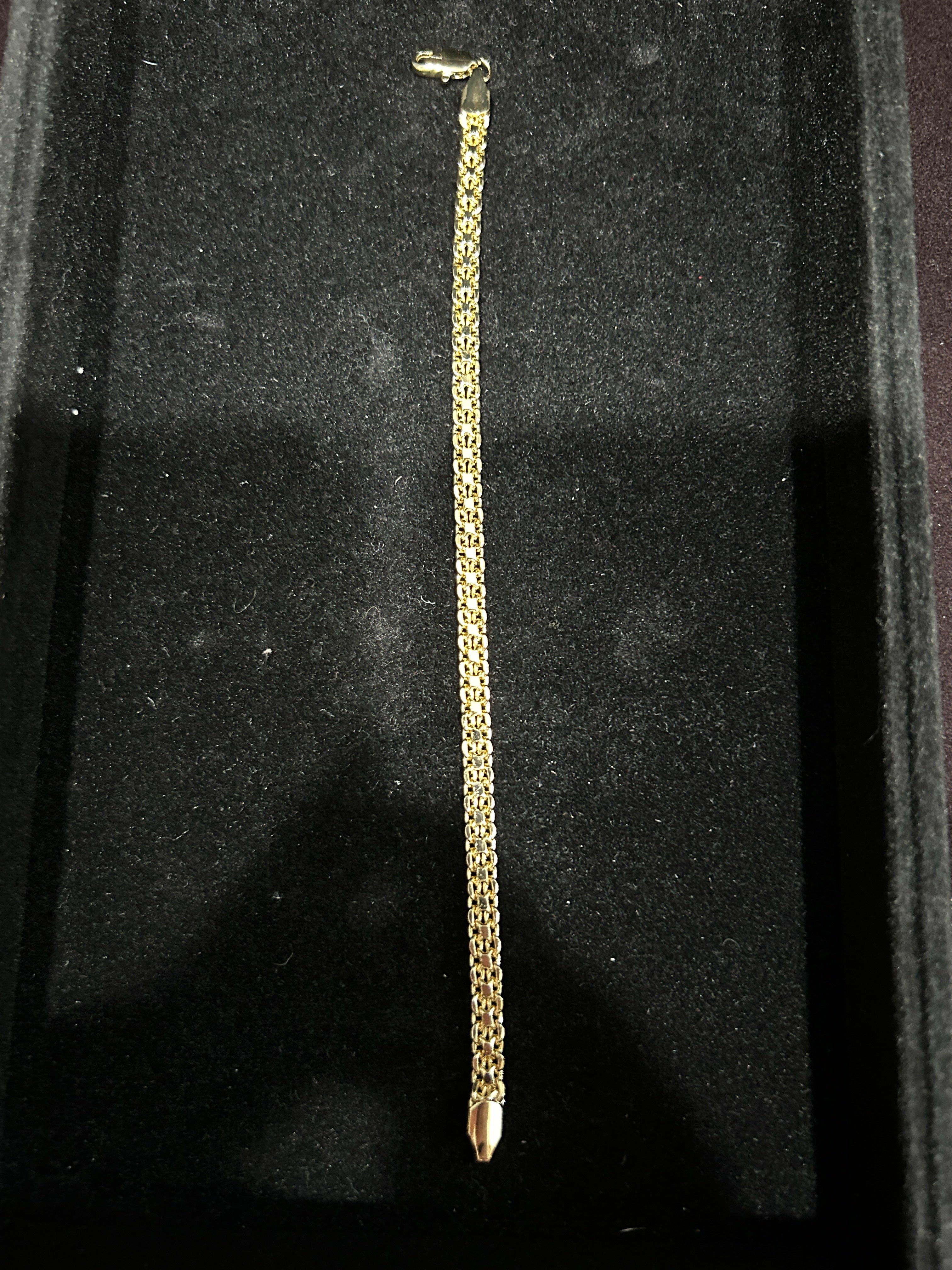 B40 - 14K Gold Mesh 4.5mm 7 Inch