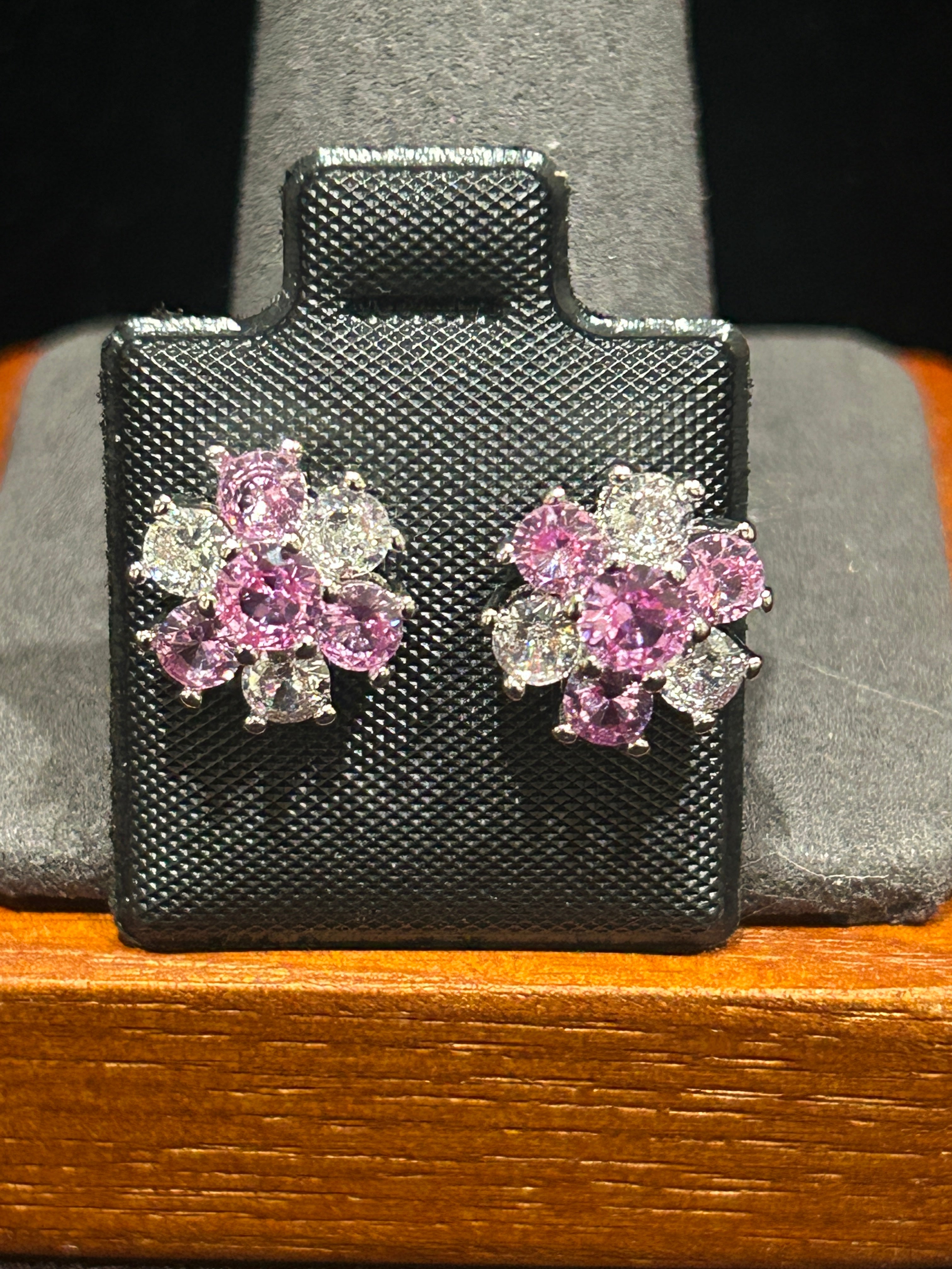 E37 - 14K White Gold VVS CZ Pink