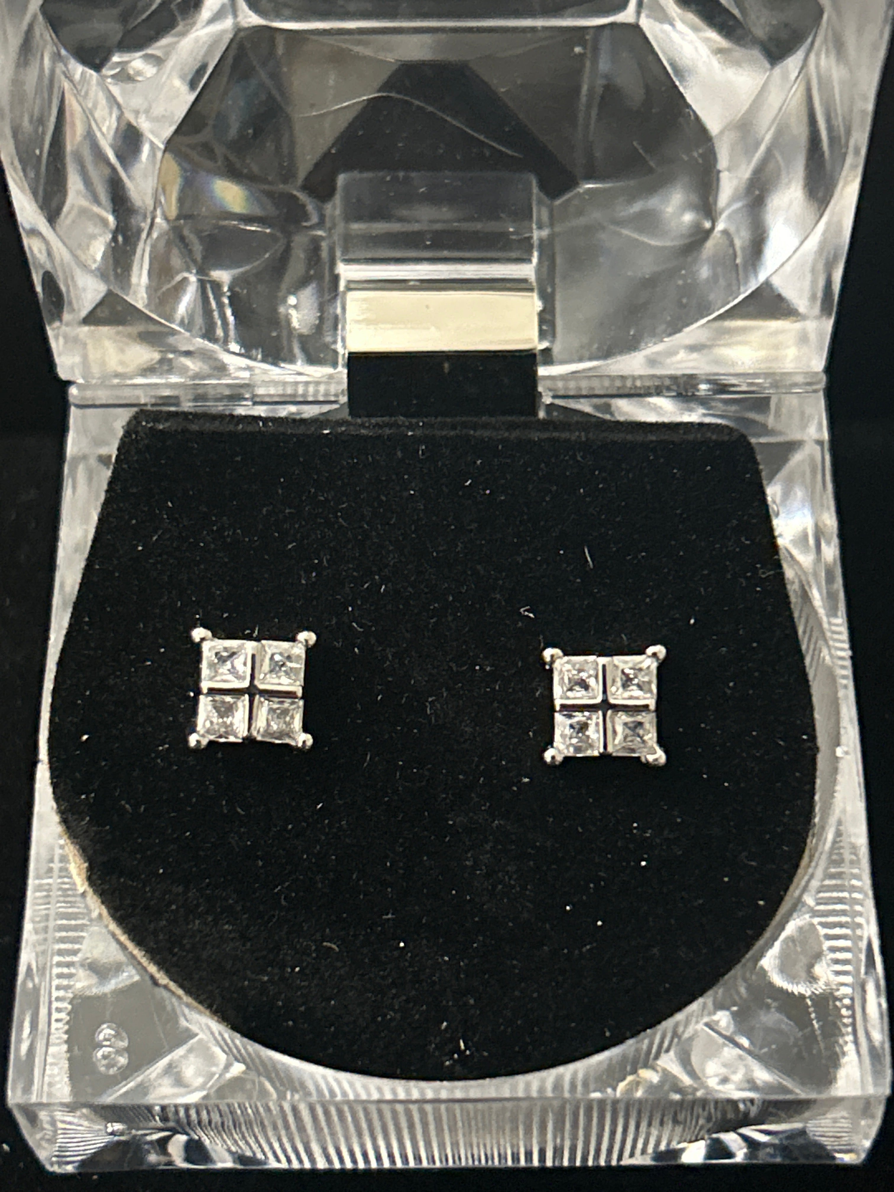 E116 - Stainless Steel VVS VZ Squares