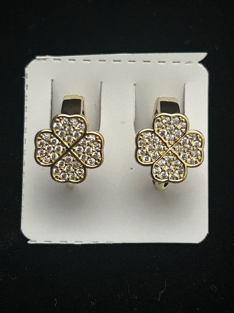 E6 - 14k Small Clover Hoops