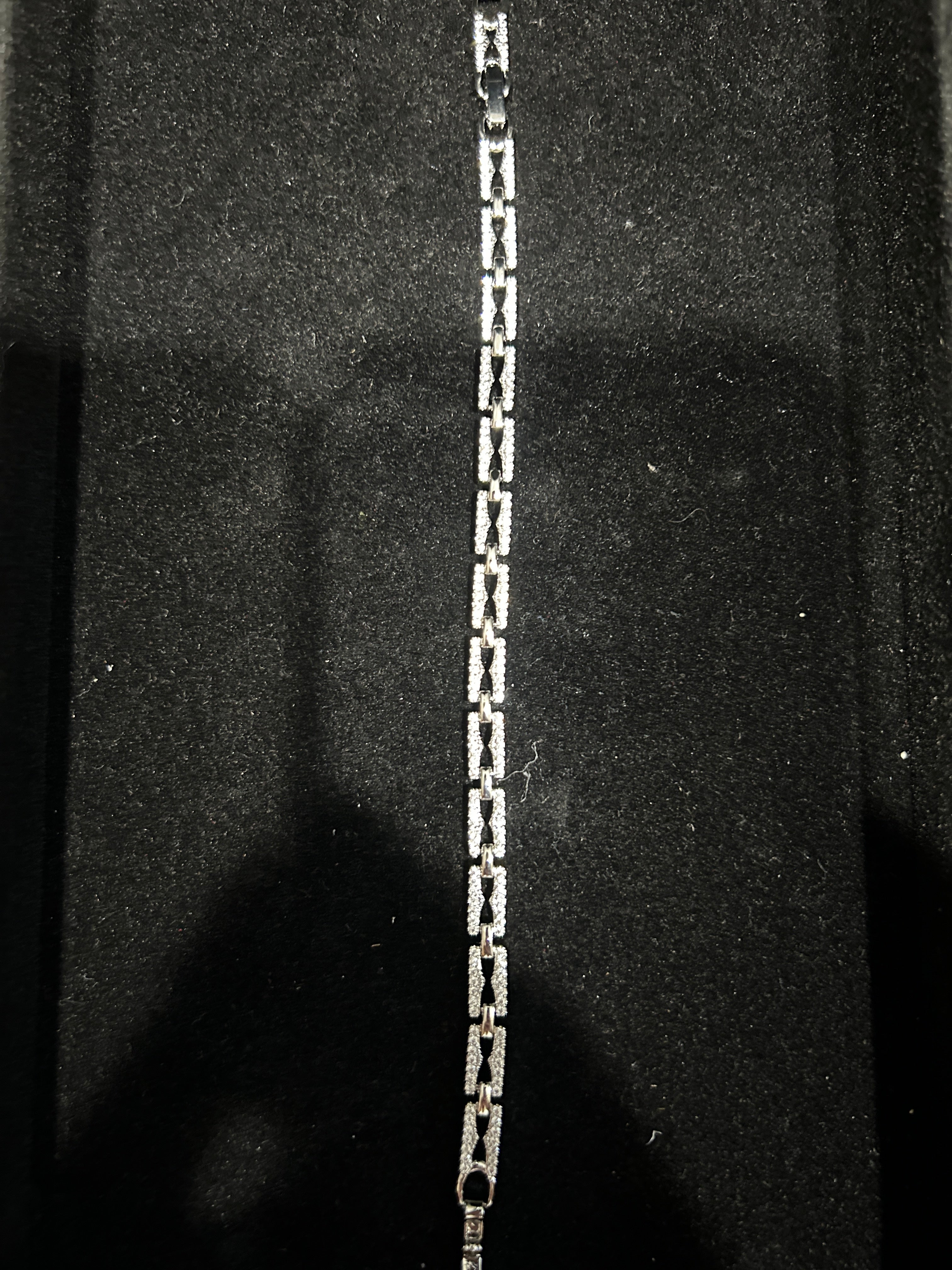 B58 - 14K White Gold VVS CZ 7 Inch