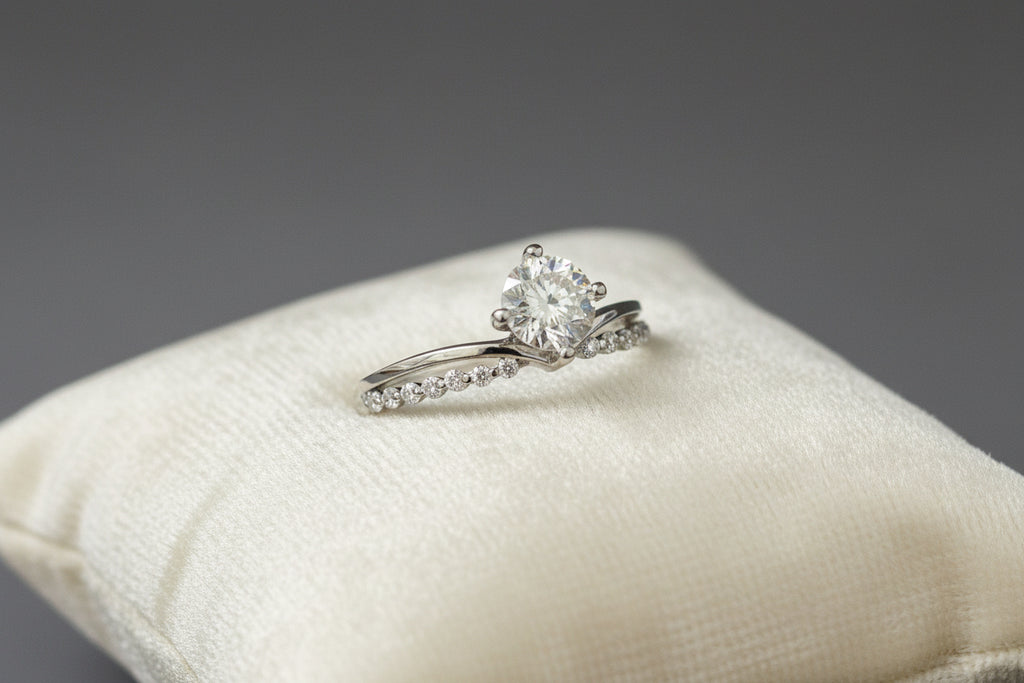 1CT Moissanite Ring Adj. 6-10