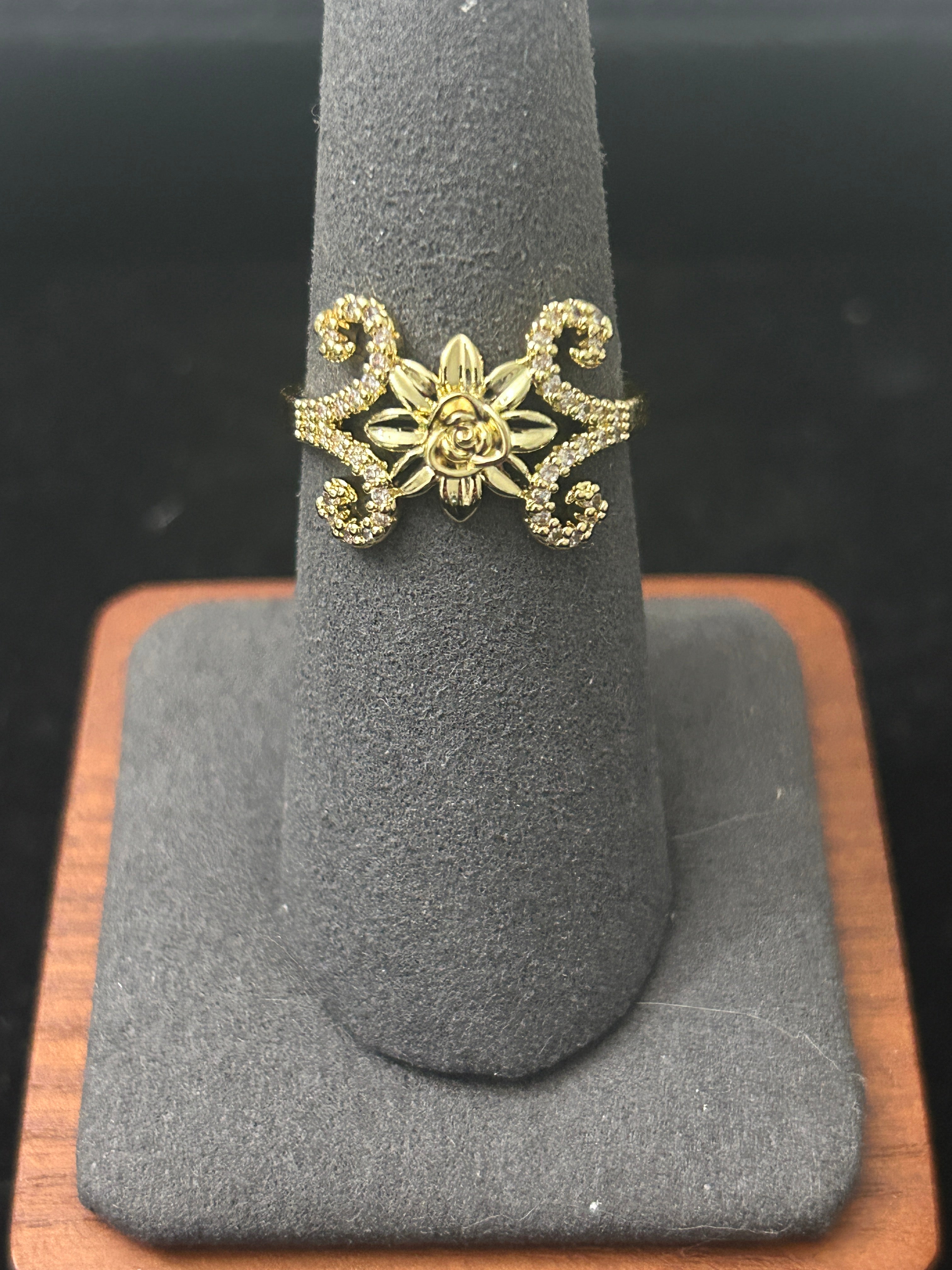 R48 - 14k Gold VVS CZ Size 7