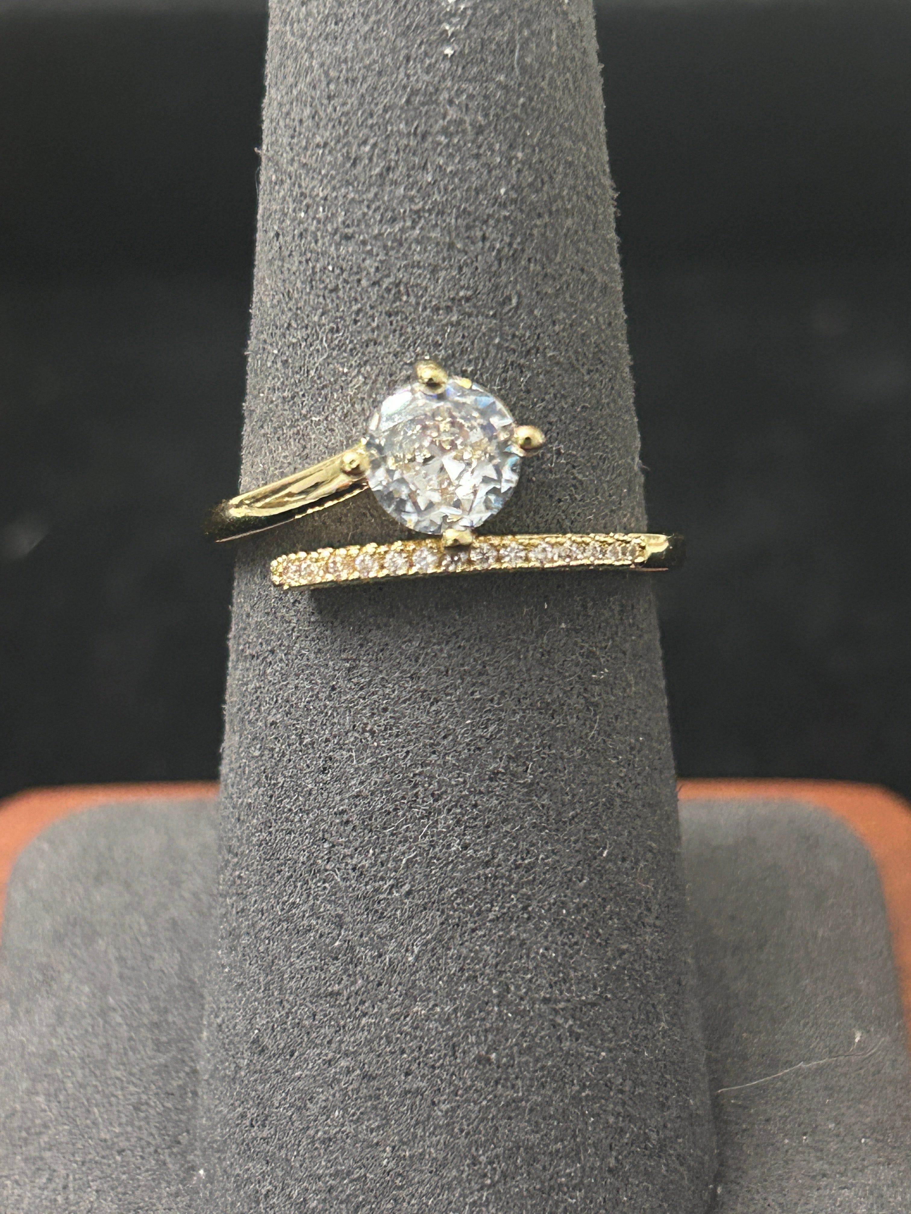 R52 - 14k Gold VVS CZ Size 7