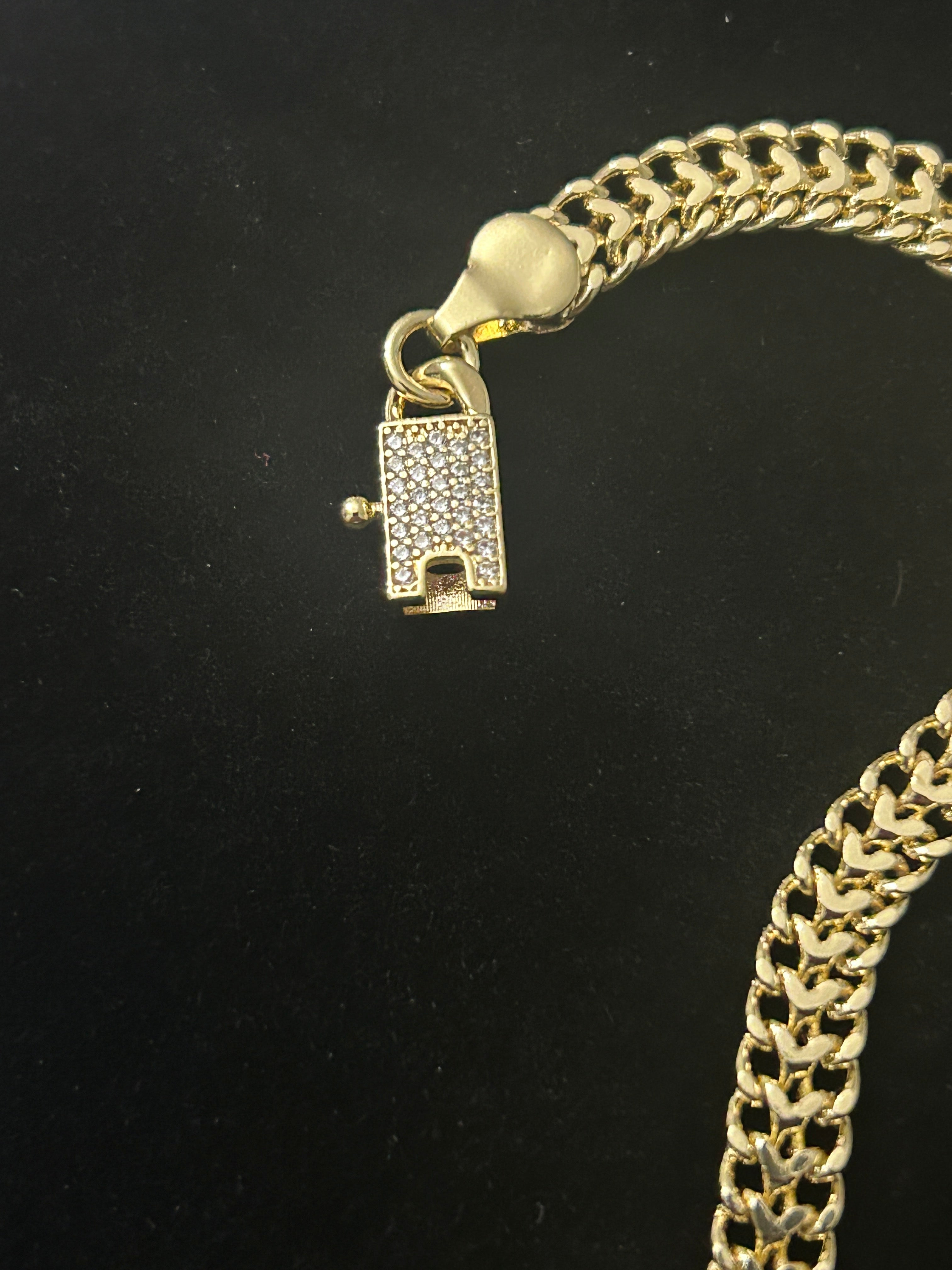 B75 - 14k Gold Mesh VVS CZ 9 Inch Iced Out Lock