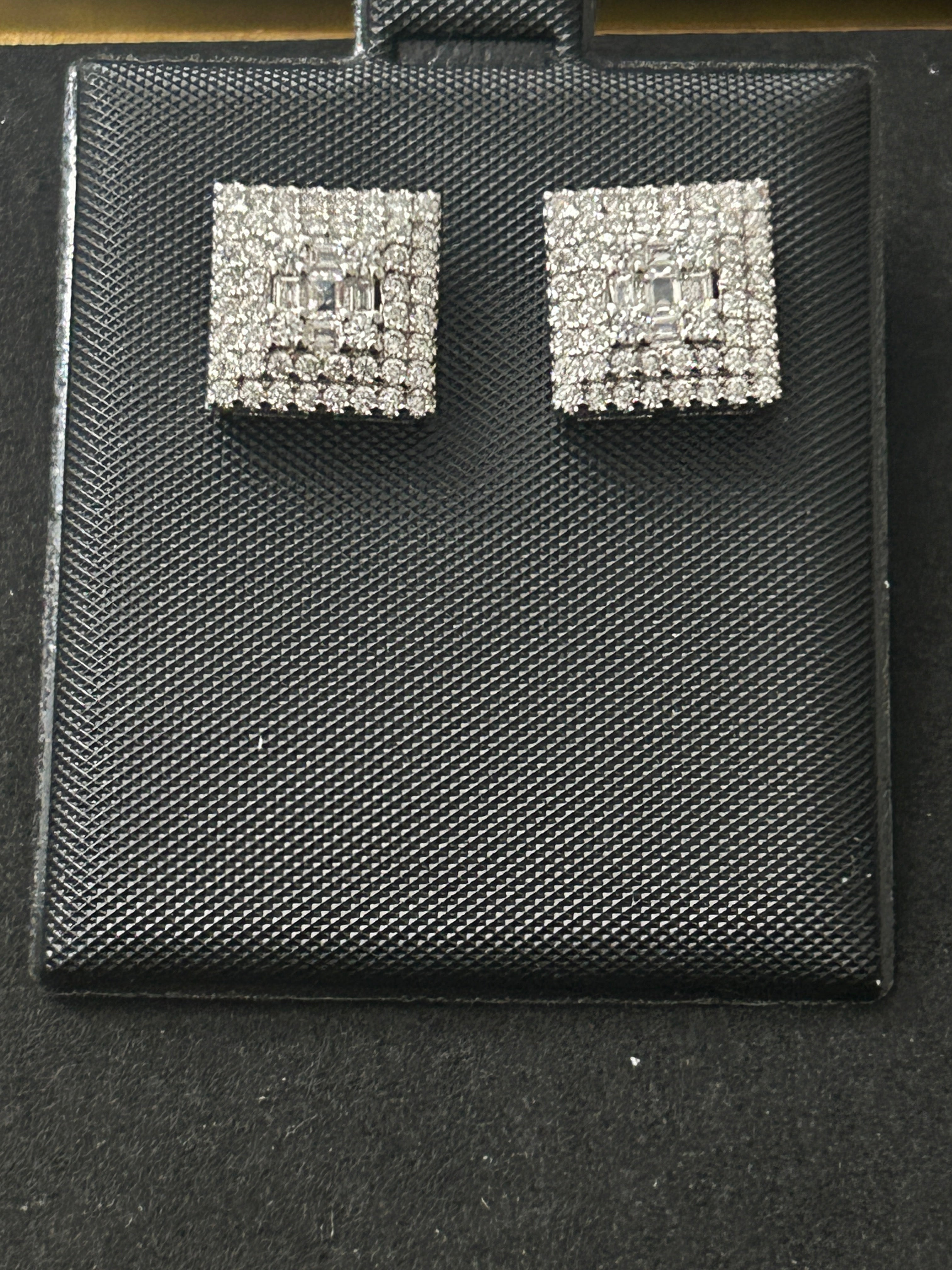 14k White Gold VVS CZ Squares