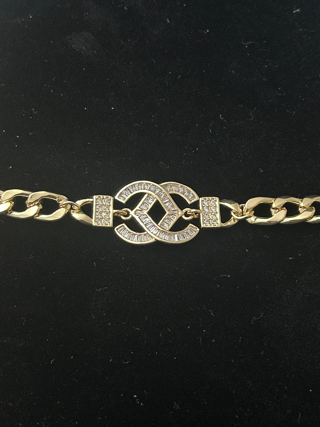 B83 - 14k Gold Chanel Style VVS CZ 8 Inch