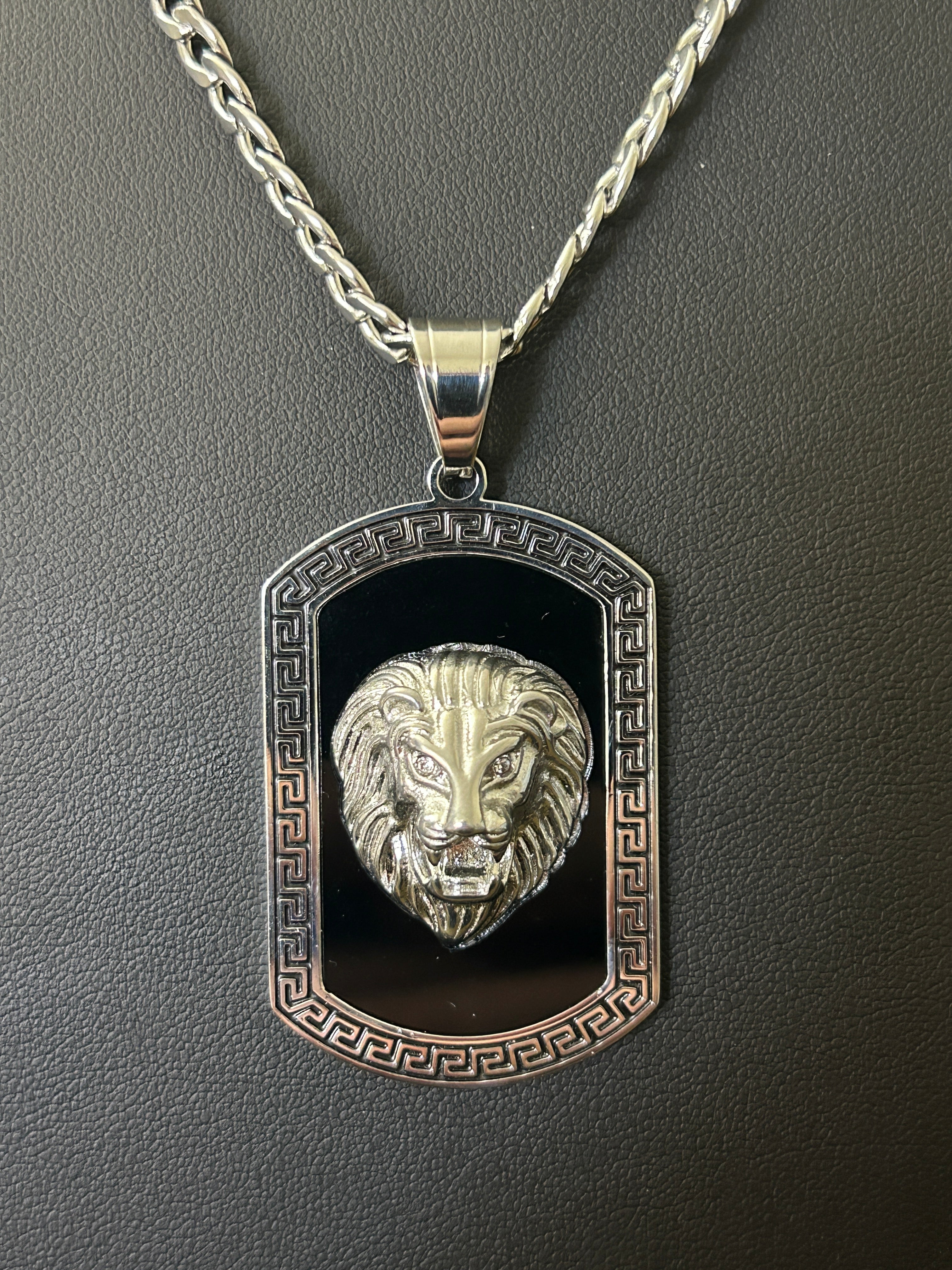 C82 - 14k White Gold 18Inch Cuban 4mm W/ Stainless VVS CZ Versace Style Lion