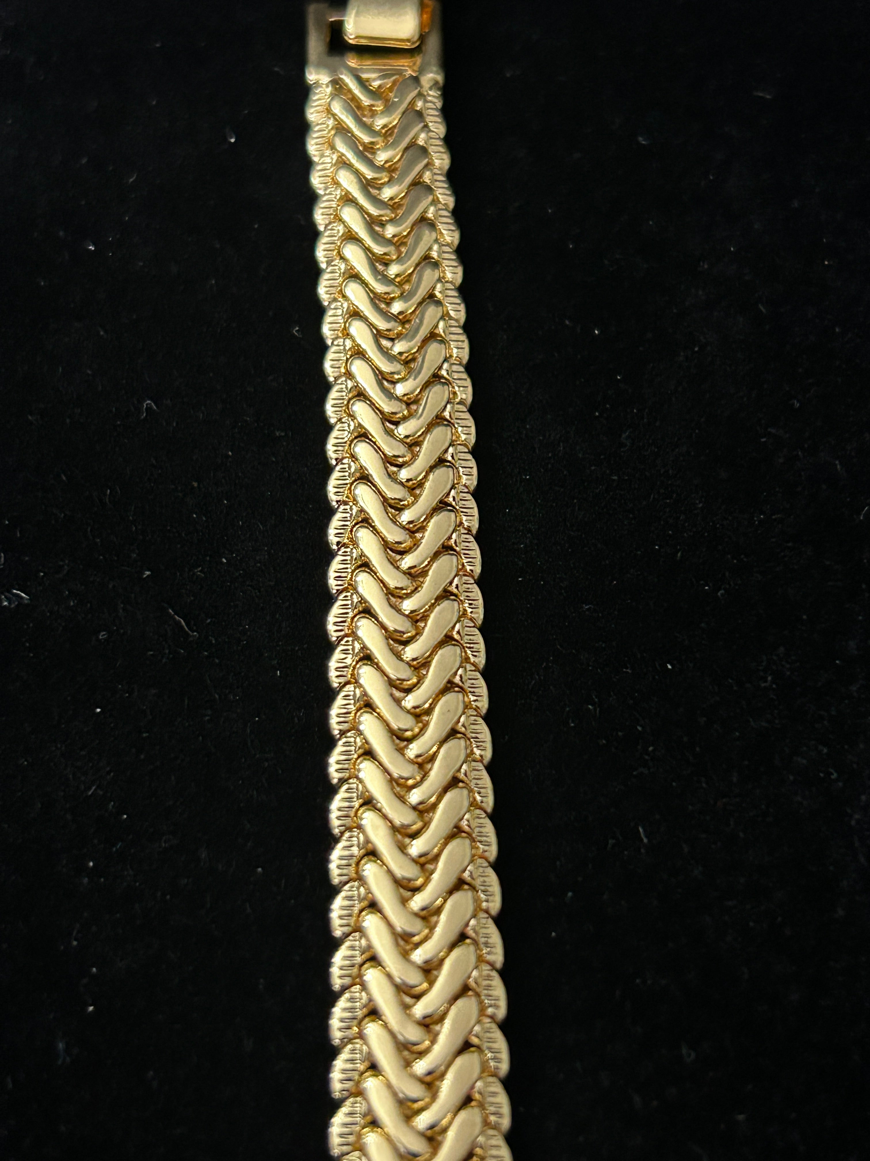 B87 - 14k Gold Diamond Cut Herringbone 8 Inch 9mm