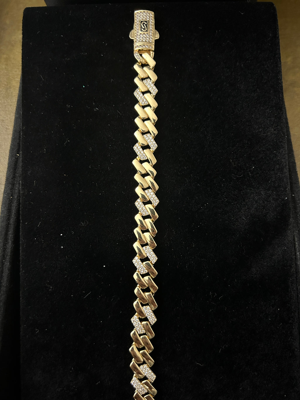 B88 - 14k Gold 8 Inch Cuban VVS CZ 10.5 mm