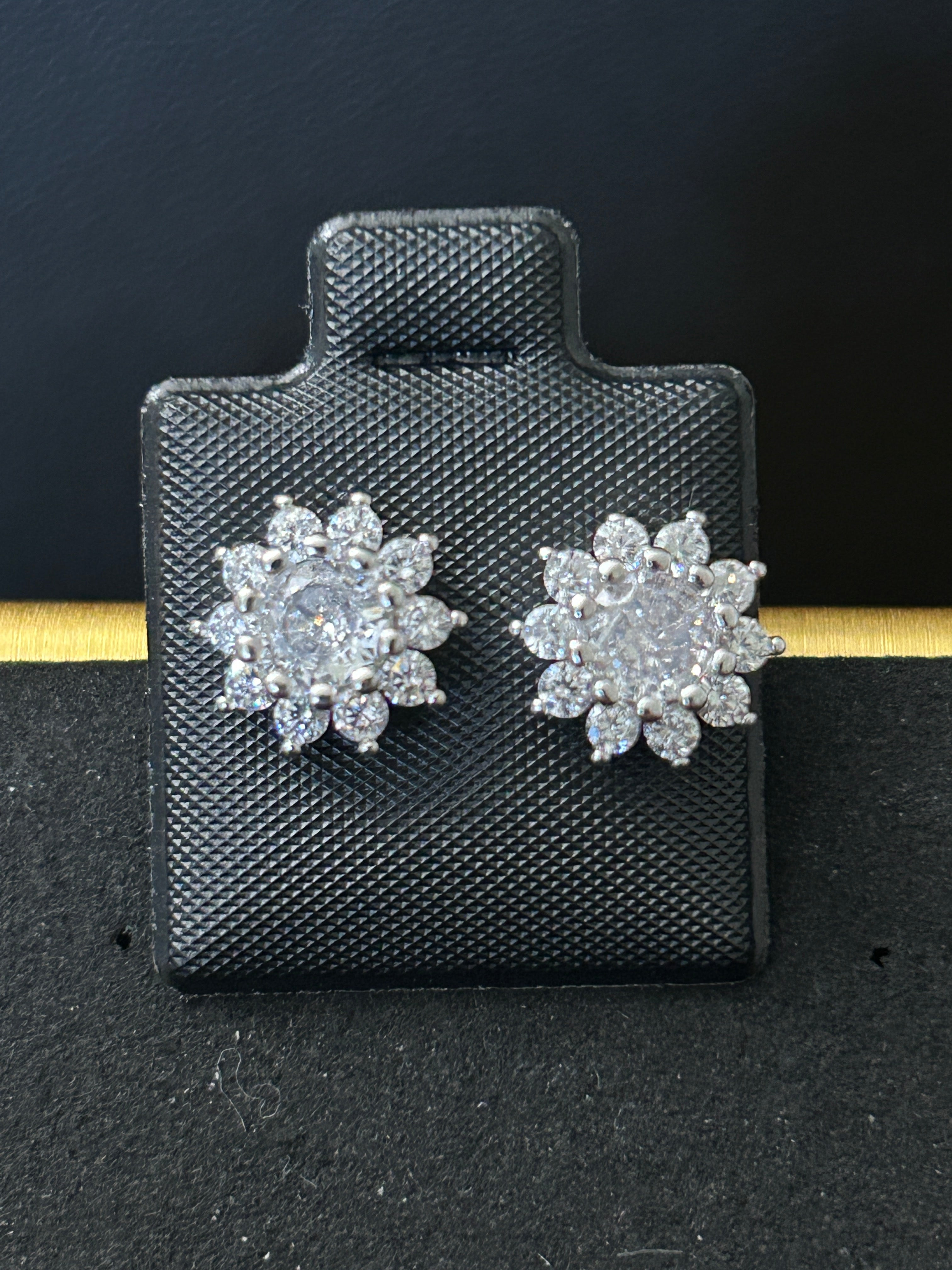 E88 - 14k White Gold VVS CZ Flower Studs
