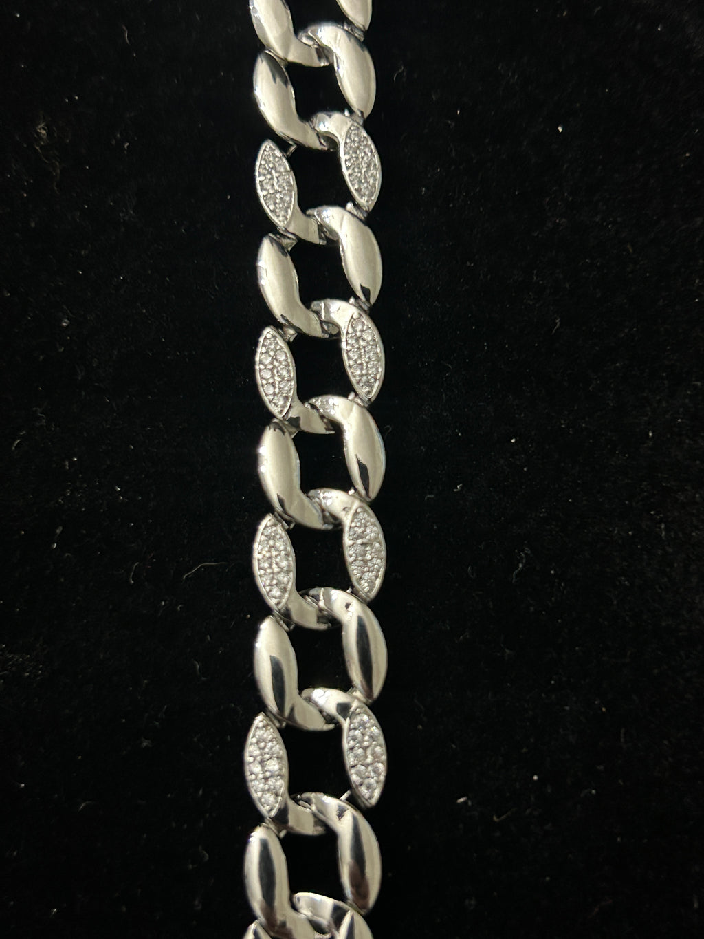 B93 - 14k White Gold VVS CZ 8 Inch 11MM