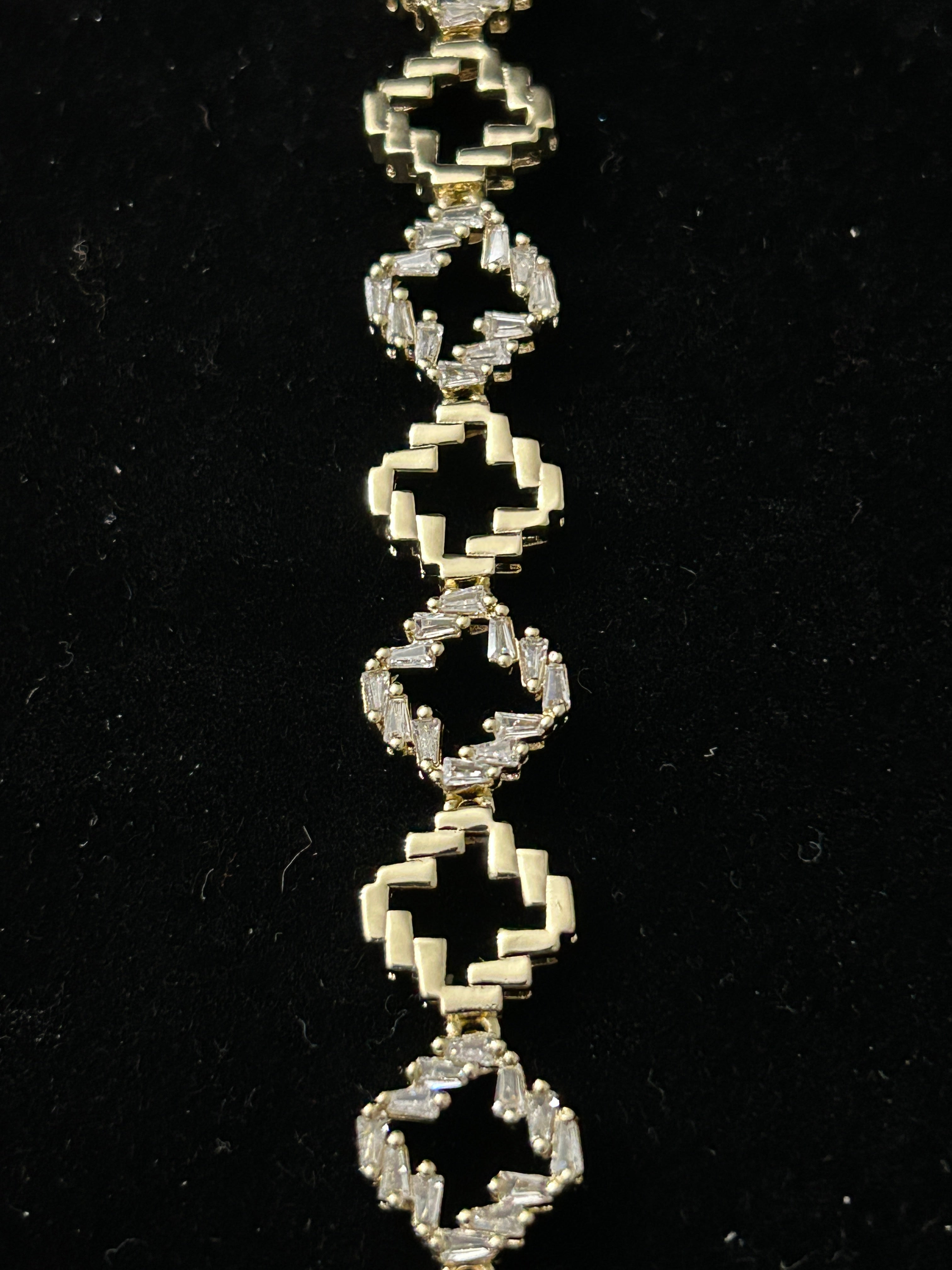 B95 - 14k Gold VVS CZ 8 Inch Clovers