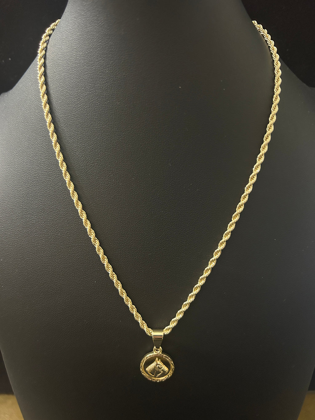 C93 - 14k Gold Rope 18 Inch W/ Horse Pendant