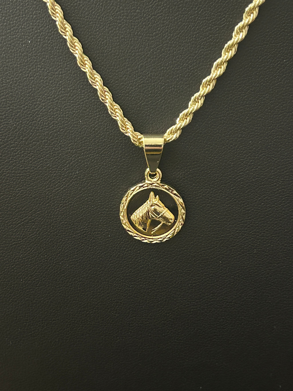 C93 - 14k Gold Rope 18 Inch W/ Horse Pendant