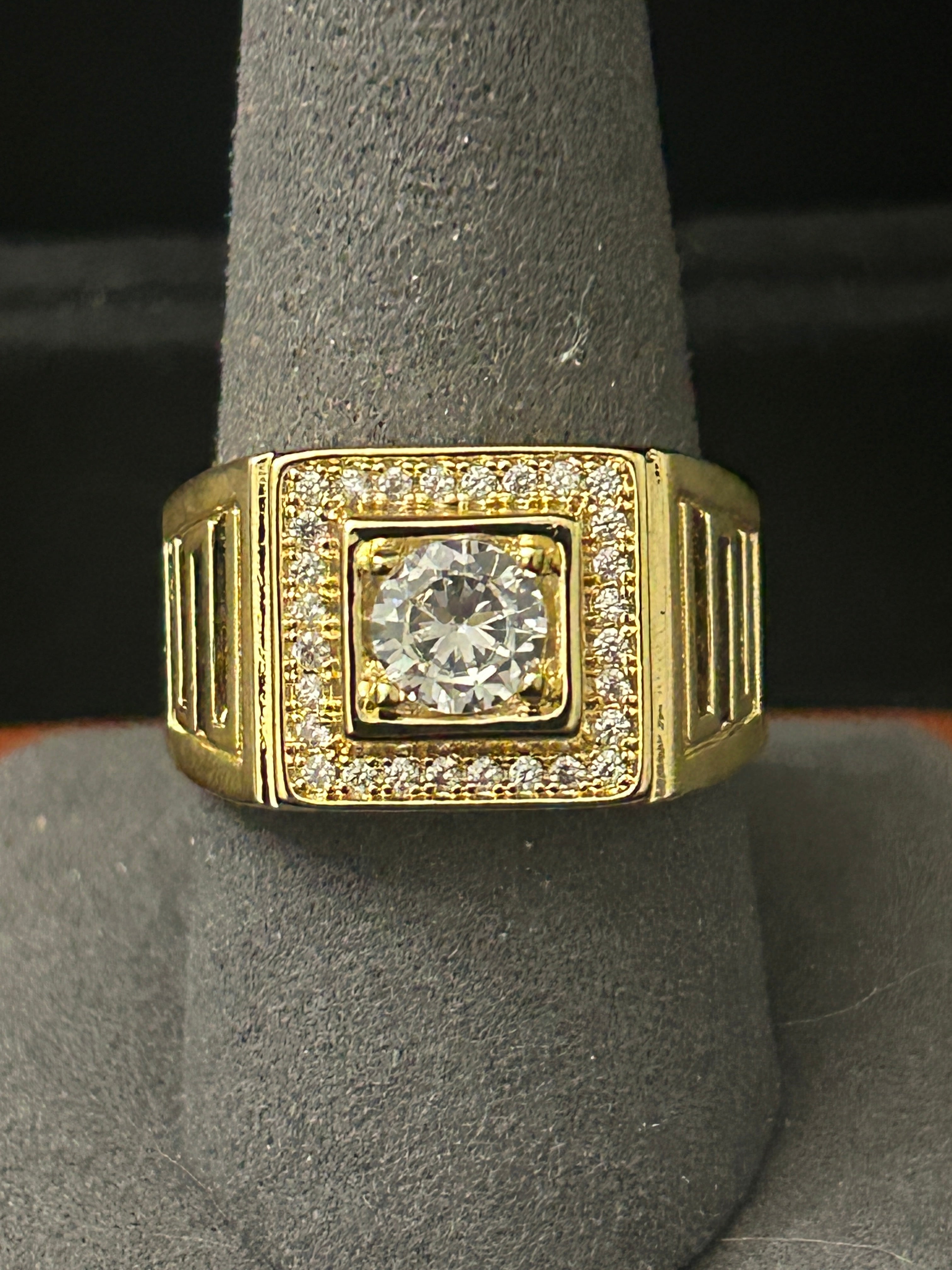 R74 - 14k Gold VVS CZ Size 10